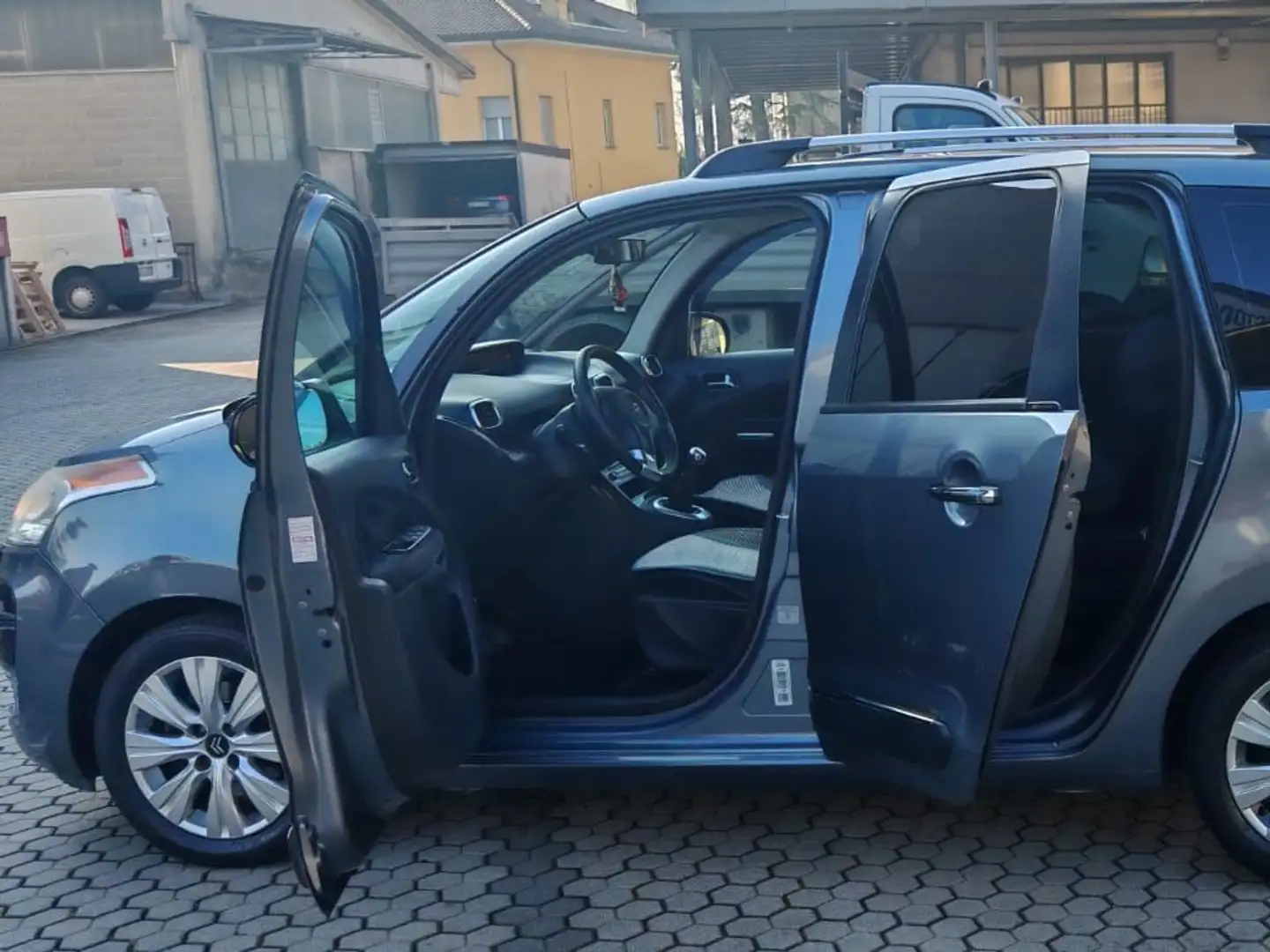 Citroen C3 Picasso VTi 120 Millenium Gris - 2
