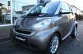 smart forTwo fortwo cabrio Micro Hybrid Drive 52 kW Grau - thumbnail 2