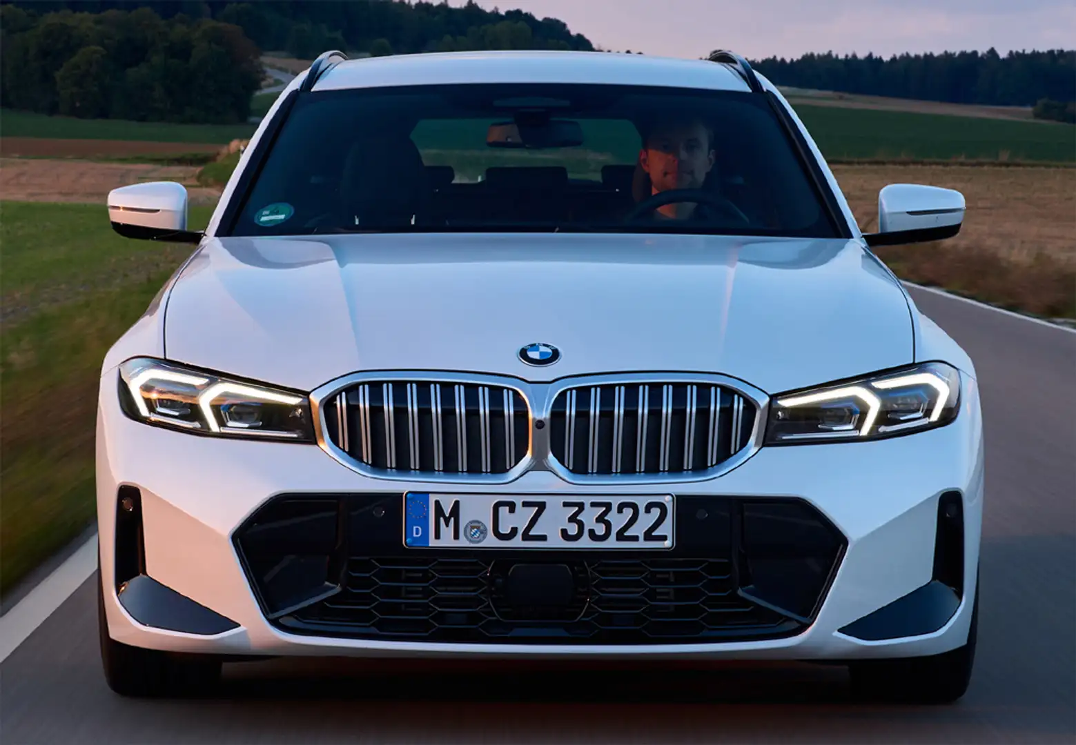 BMW 330 330e xDrive Touring Azul - 1