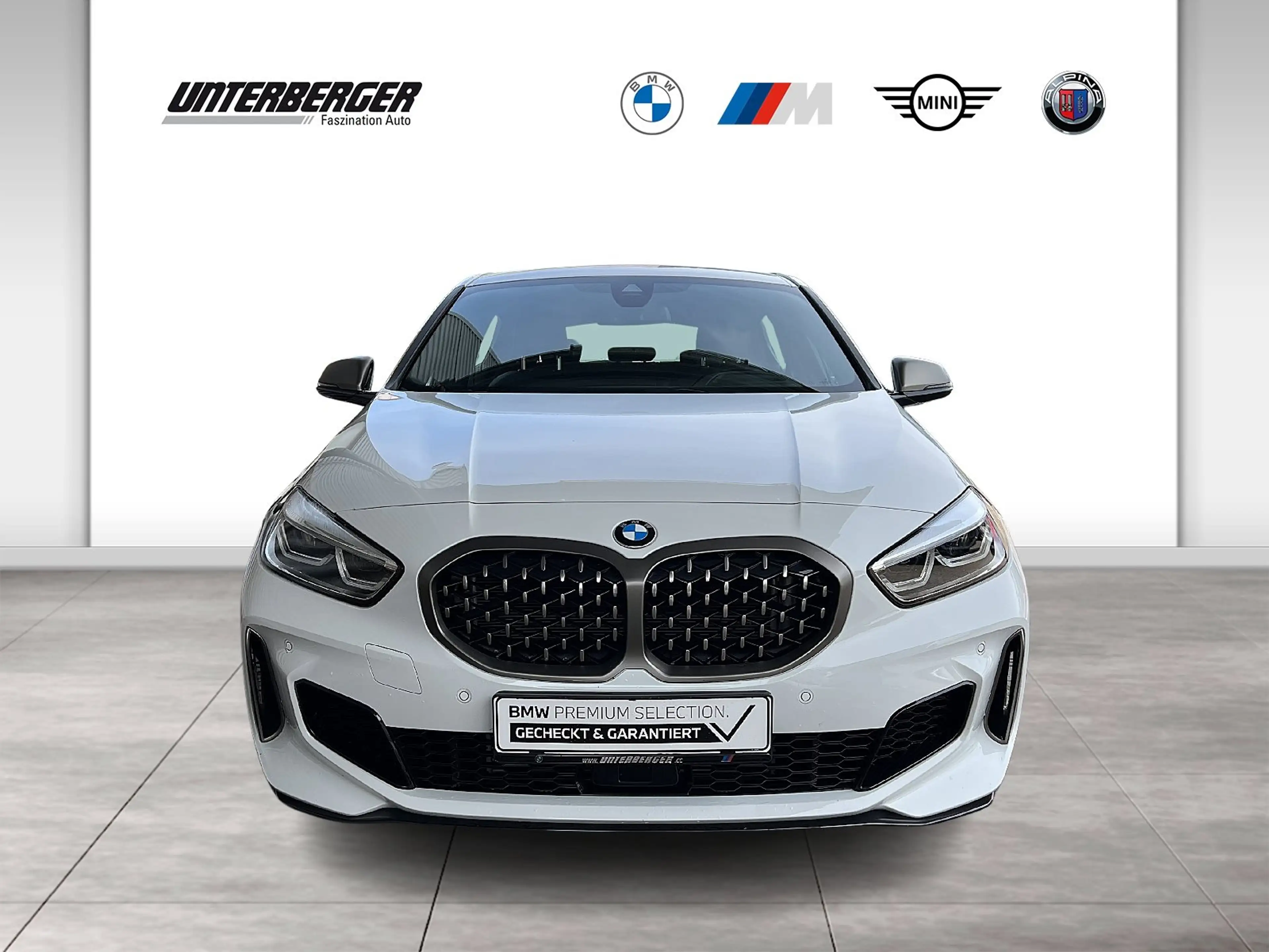 BMW 135 M135i xDrive Hatch — photo 2