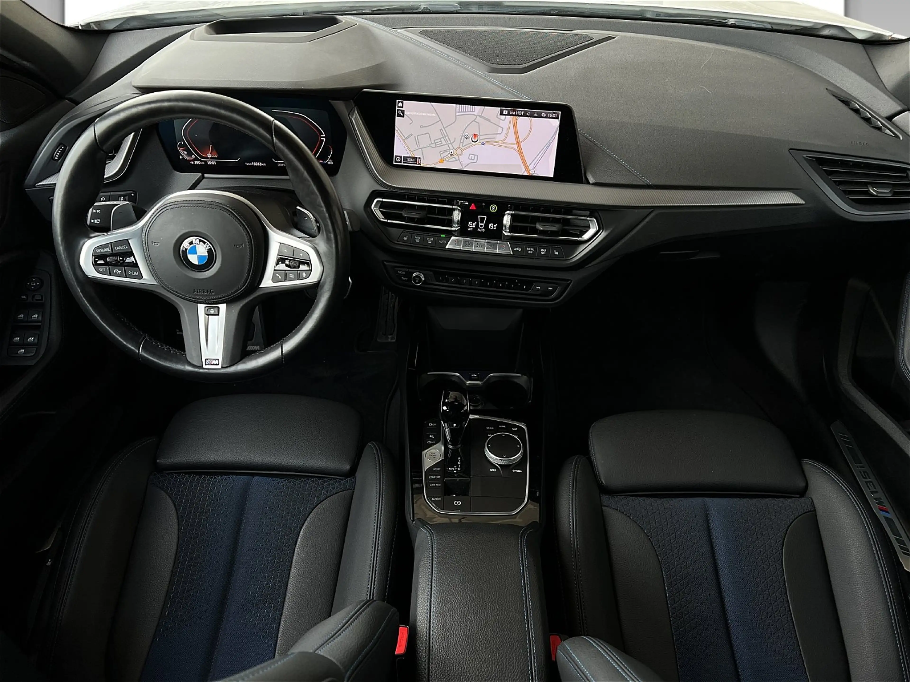 BMW 135 M135i xDrive Hatch — photo 7