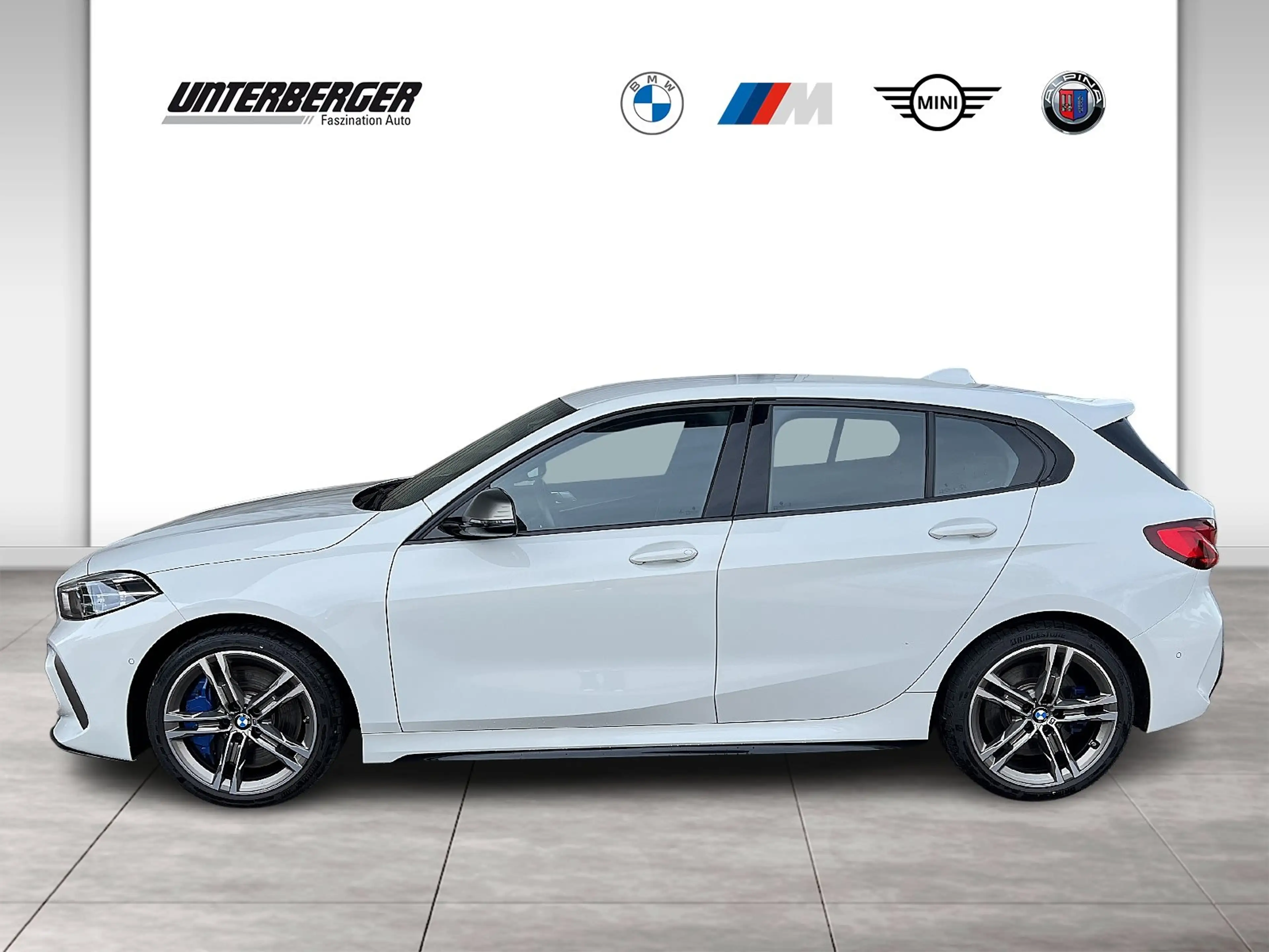 BMW 135 M135i xDrive Hatch — photo 3