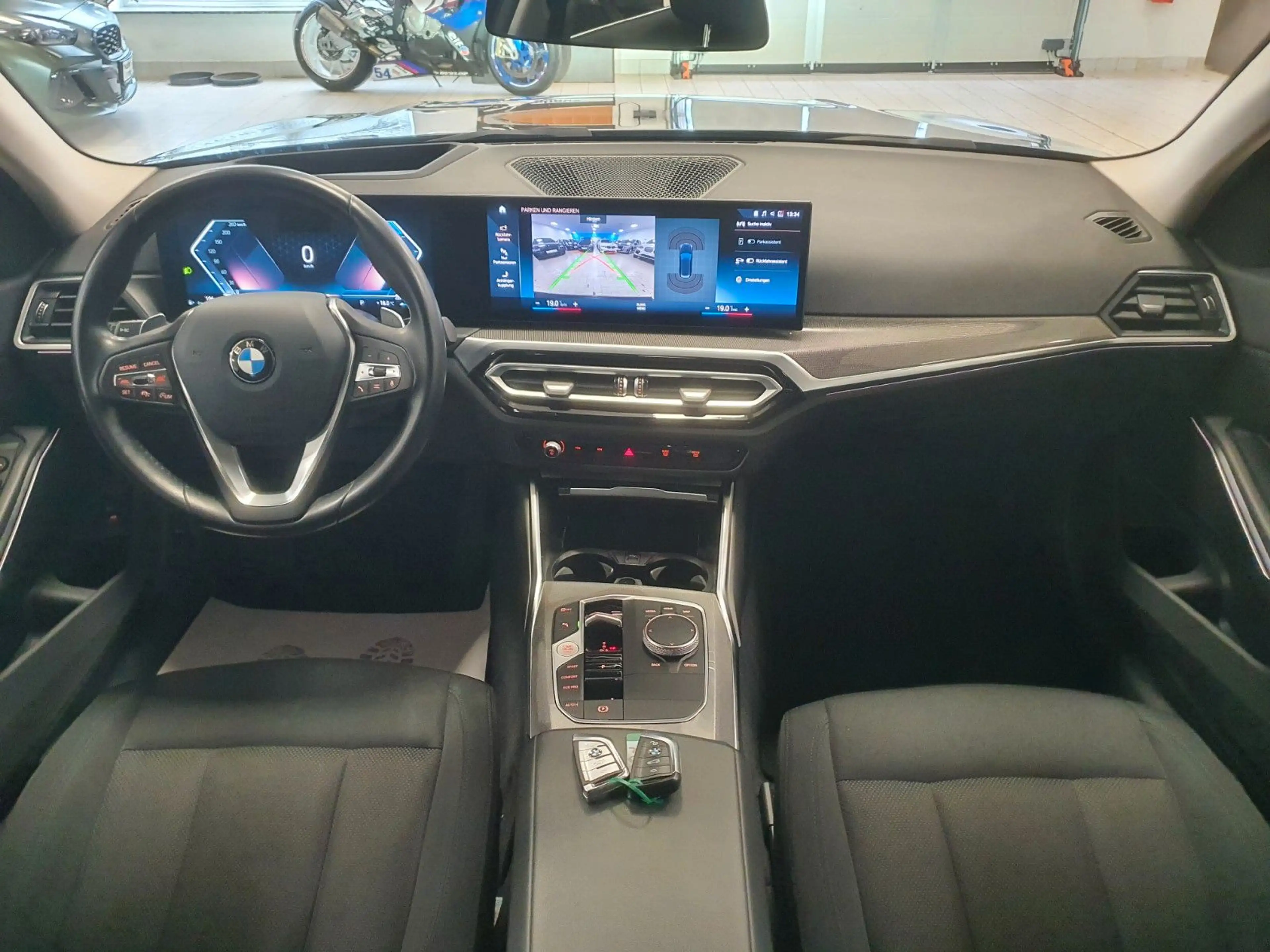 BMW 320 d SAG/AHK/StandHeiz/Stop&Go/ParkAssist — photo 3
