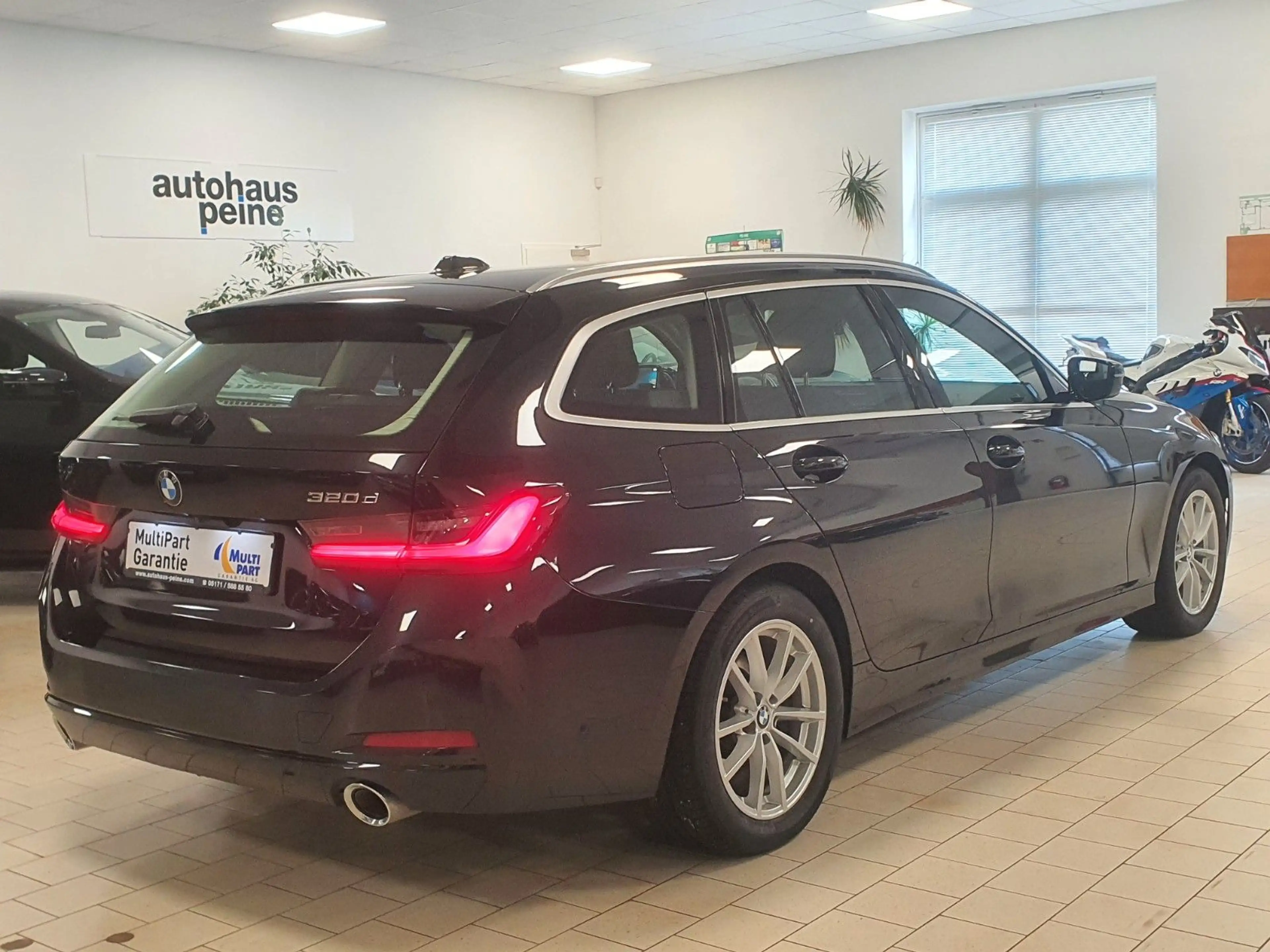 BMW 320 d SAG/AHK/StandHeiz/Stop&Go/ParkAssist — photo 10