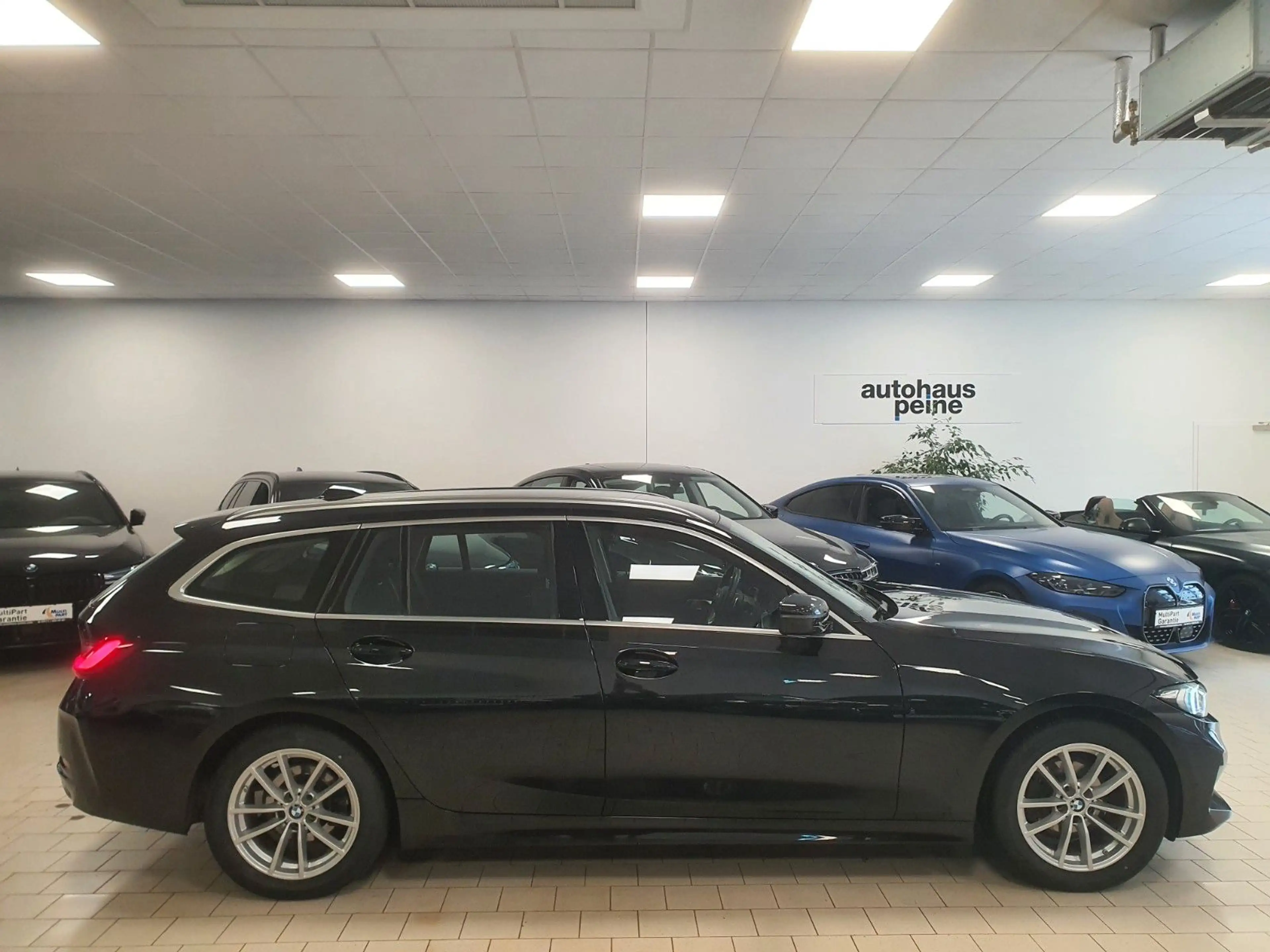 BMW 320 d SAG/AHK/StandHeiz/Stop&Go/ParkAssist — photo 11