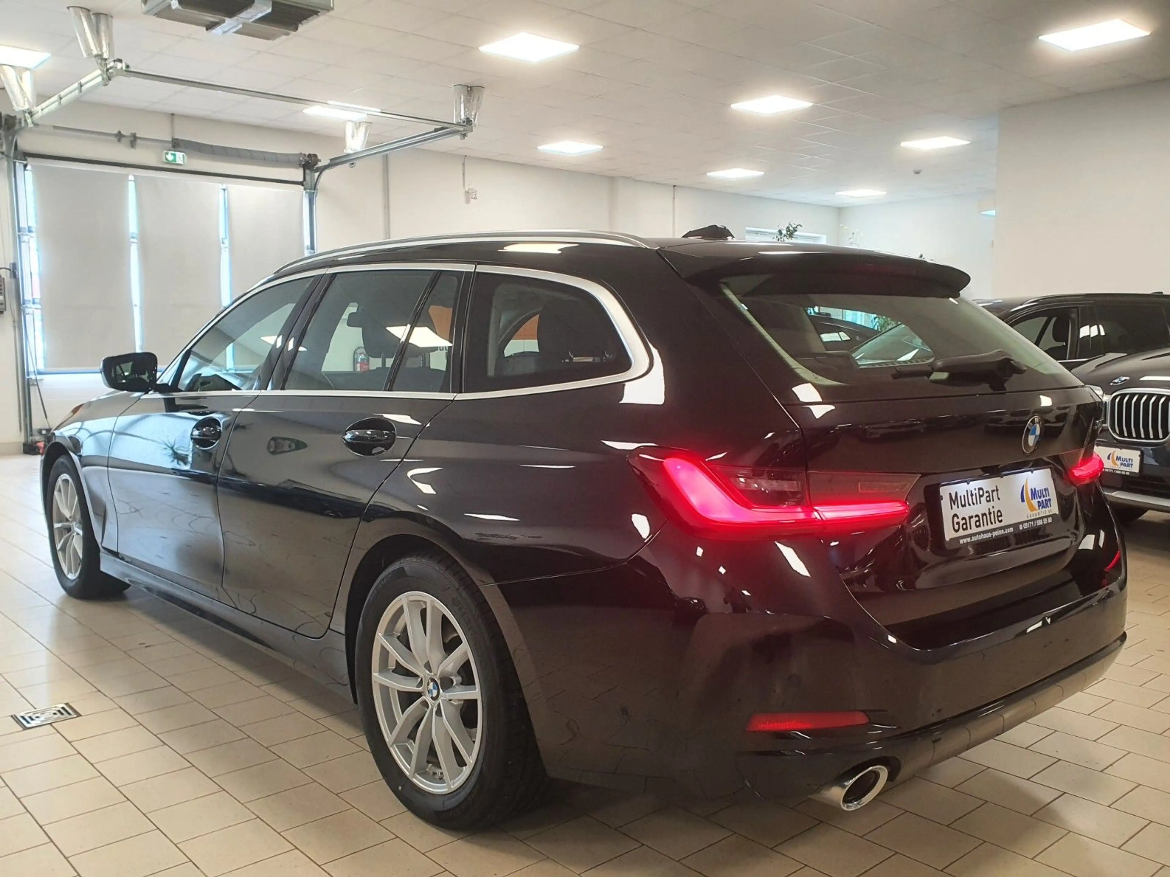 BMW 320 d SAG/AHK/StandHeiz/Stop&Go/ParkAssist — photo 2