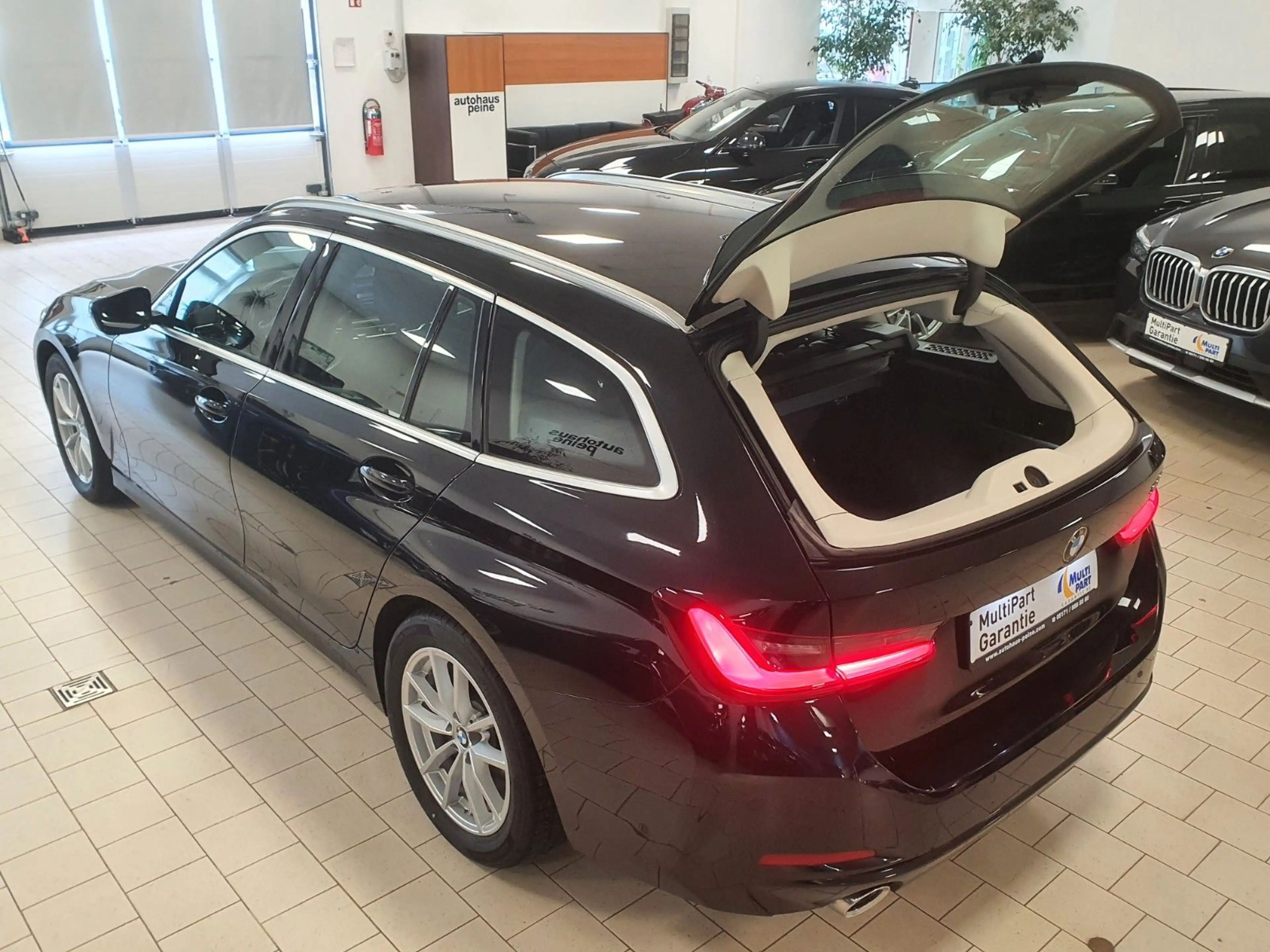 BMW 320 d SAG/AHK/StandHeiz/Stop&Go/ParkAssist — photo 8