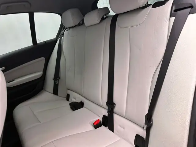 BMW 1 Series view 12