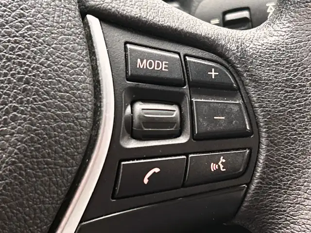 BMW 1 Series view 30