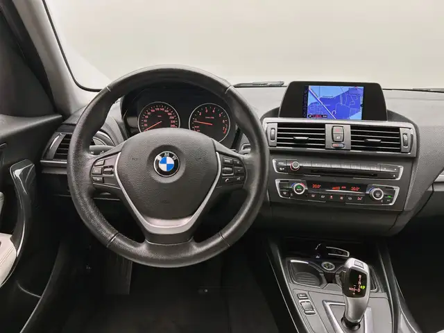 BMW 1 Series view 26