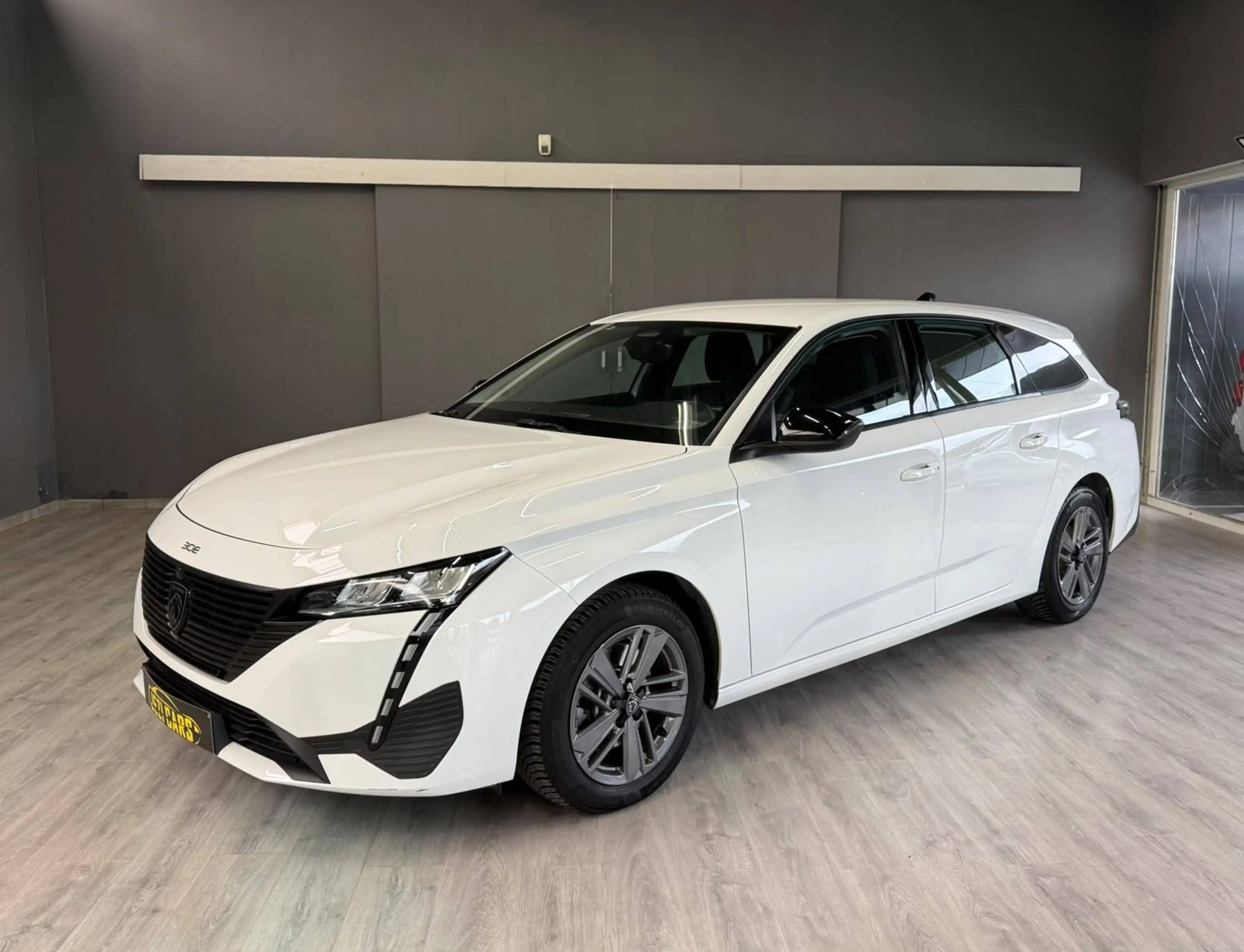 Peugeot 308 308 SW 1.2  Active Pack S — photo 2