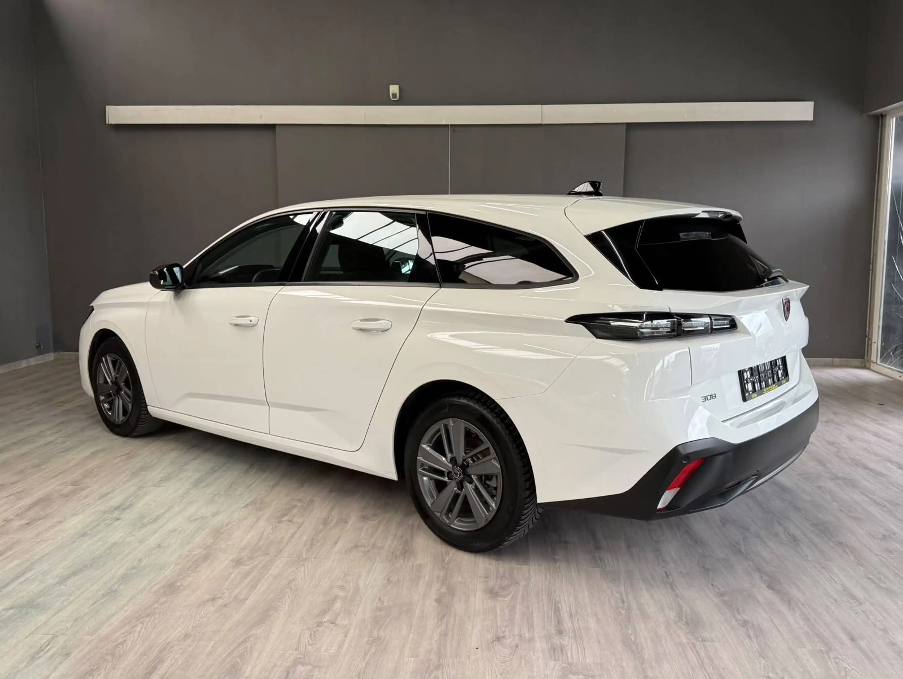 Peugeot 308 308 SW 1.2  Active Pack S — photo 4