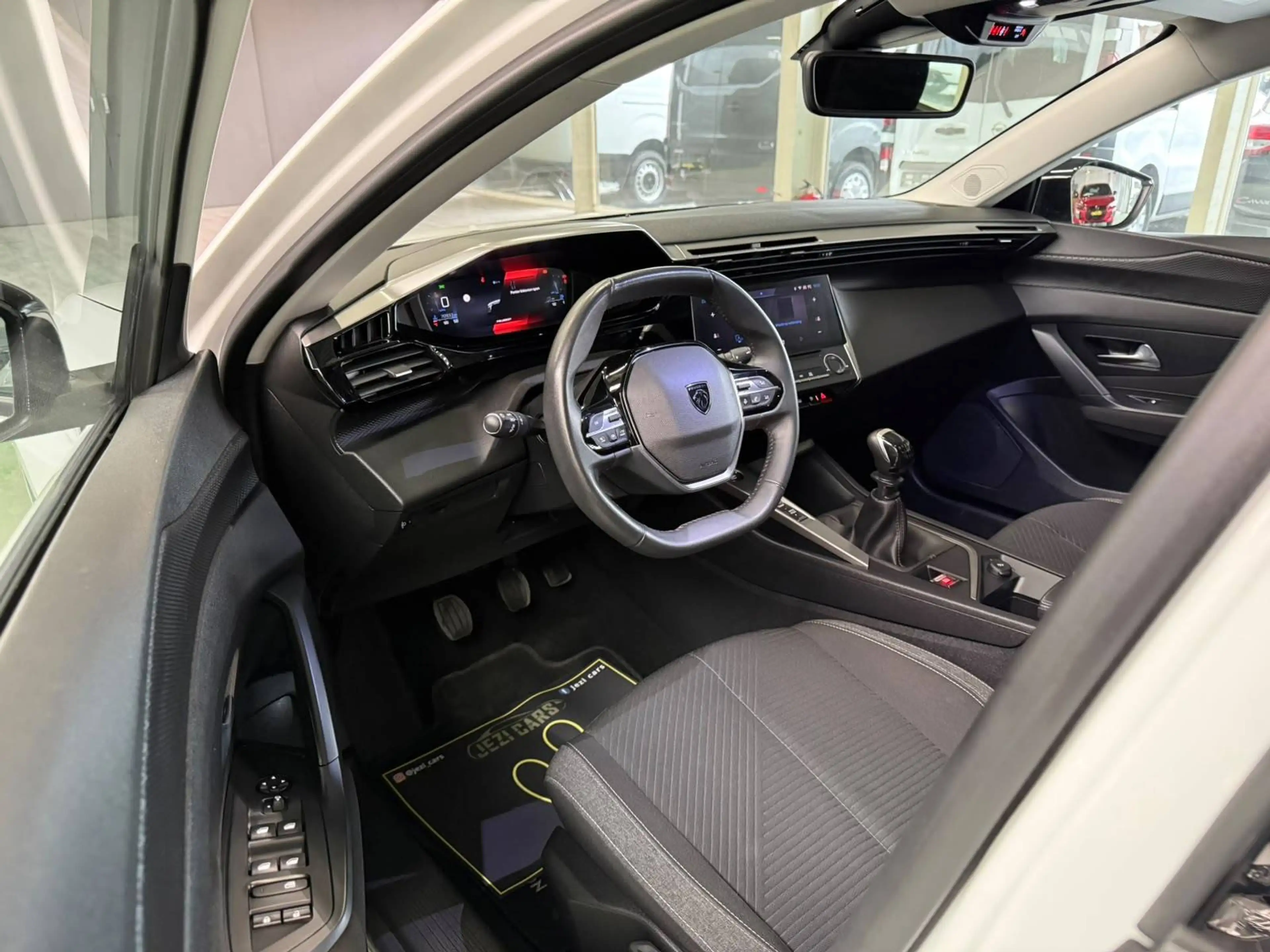 Peugeot 308 308 SW 1.2  Active Pack S — photo 5