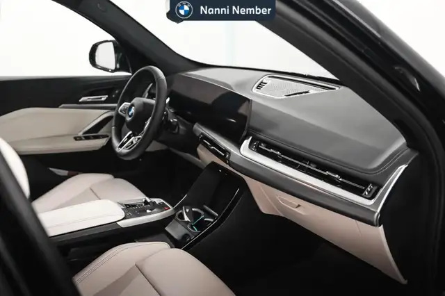 BMW X1 view 8