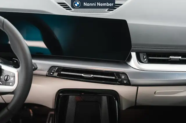 BMW X1 view 11