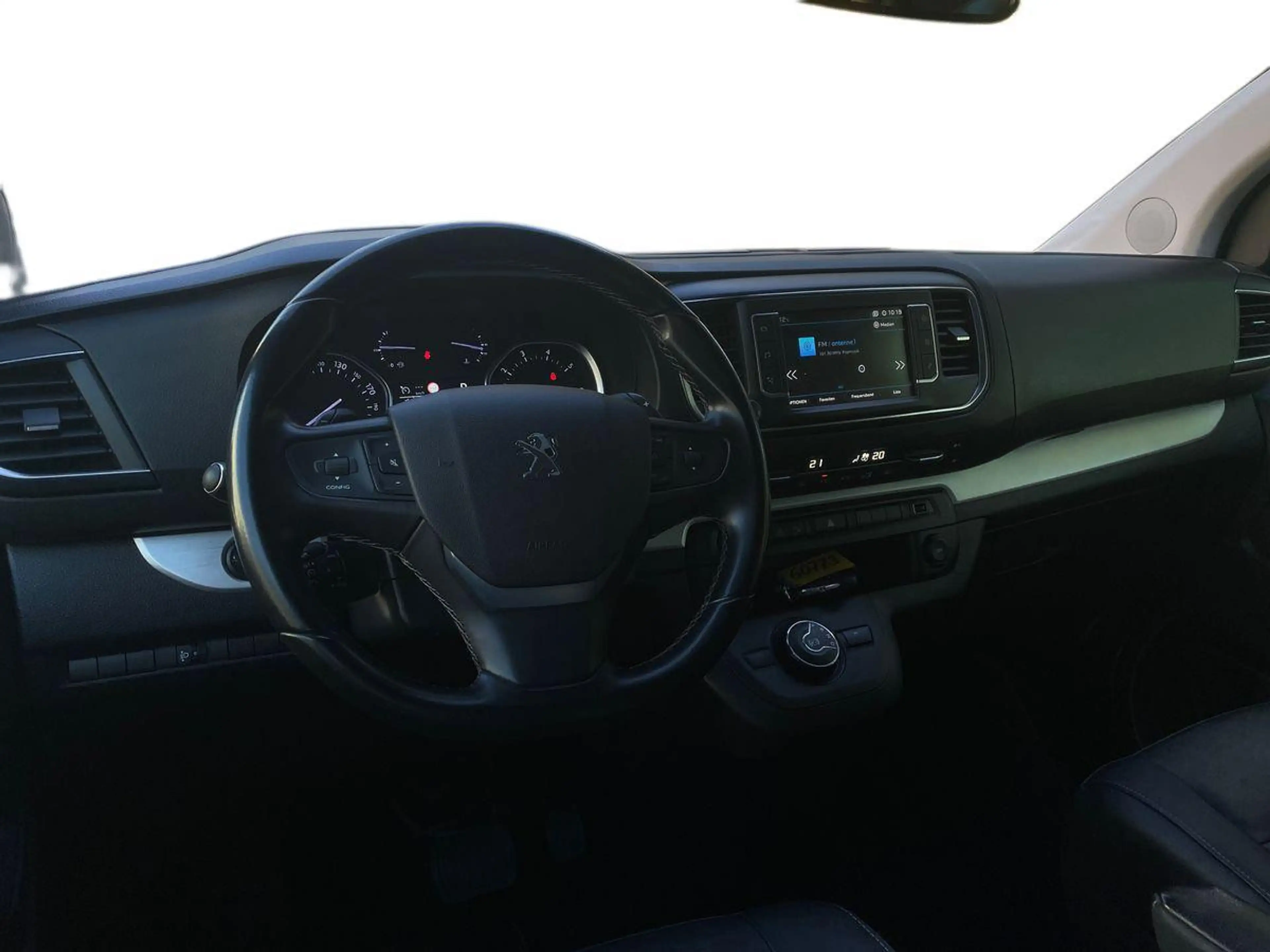 Peugeot Traveller 2.0 l BlueHDI Allure L2H1 Autom. AHK PANORAMADACH — photo 10