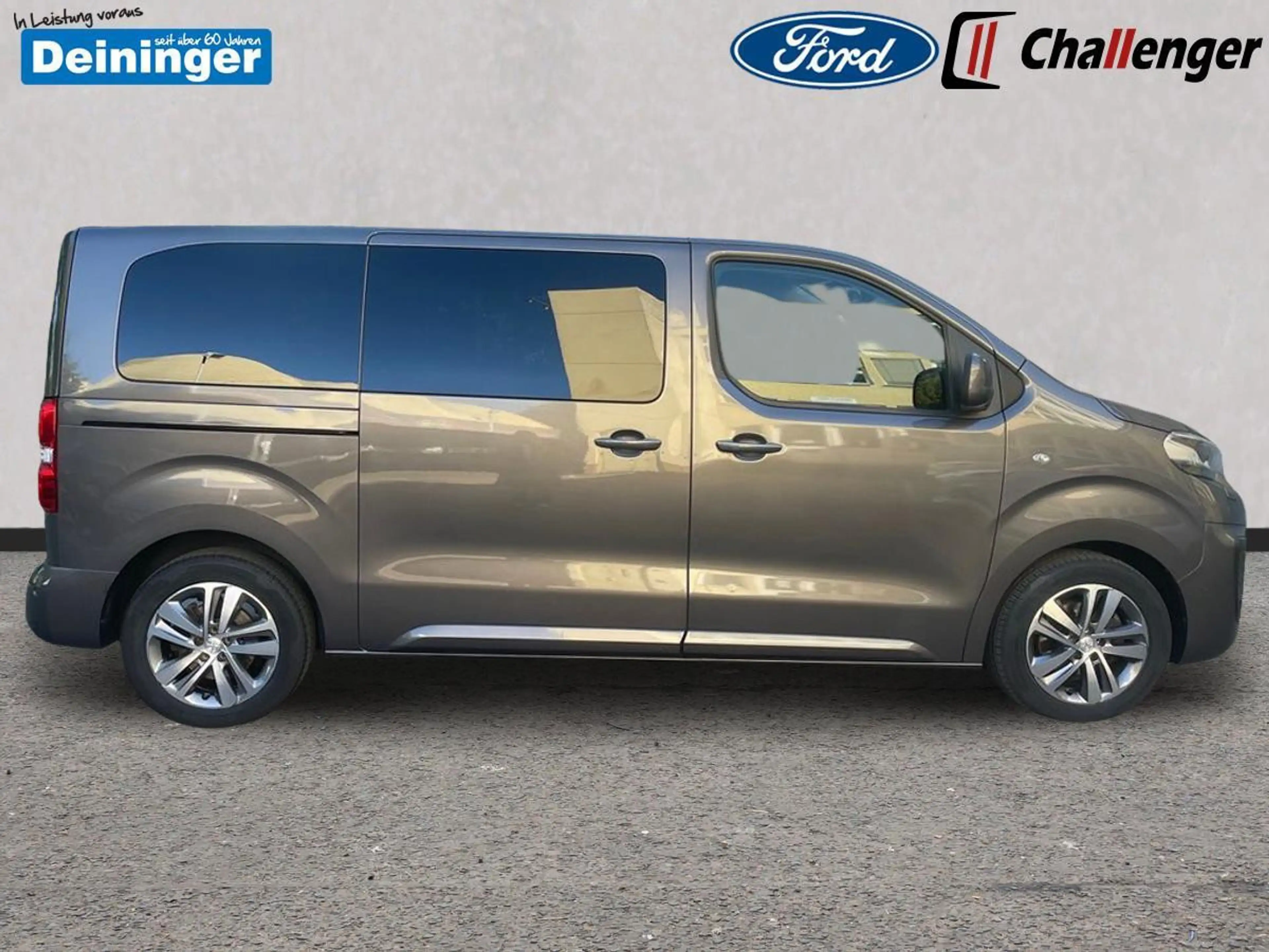 Peugeot Traveller 2.0 l BlueHDI Allure L2H1 Autom. AHK PANORAMADACH — photo 6