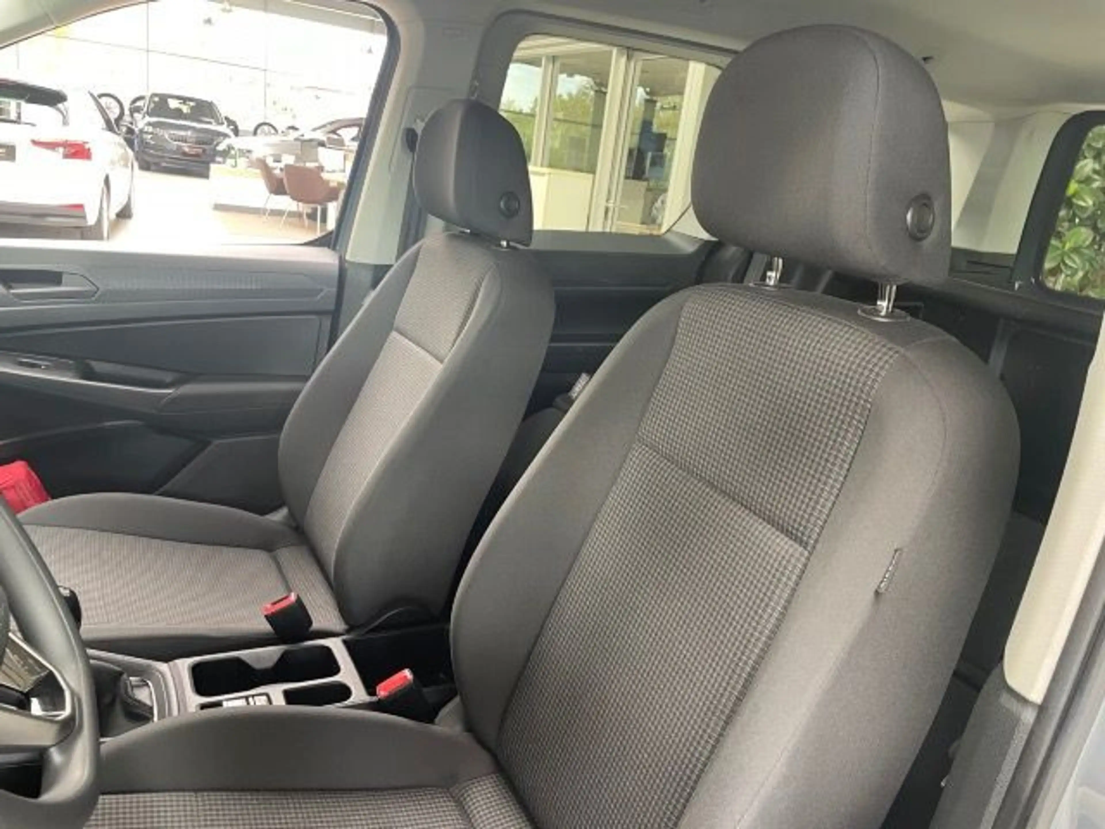 Volkswagen Caddy 1.5 TSI PDC Sitzheizung Bluetooth — photo 11