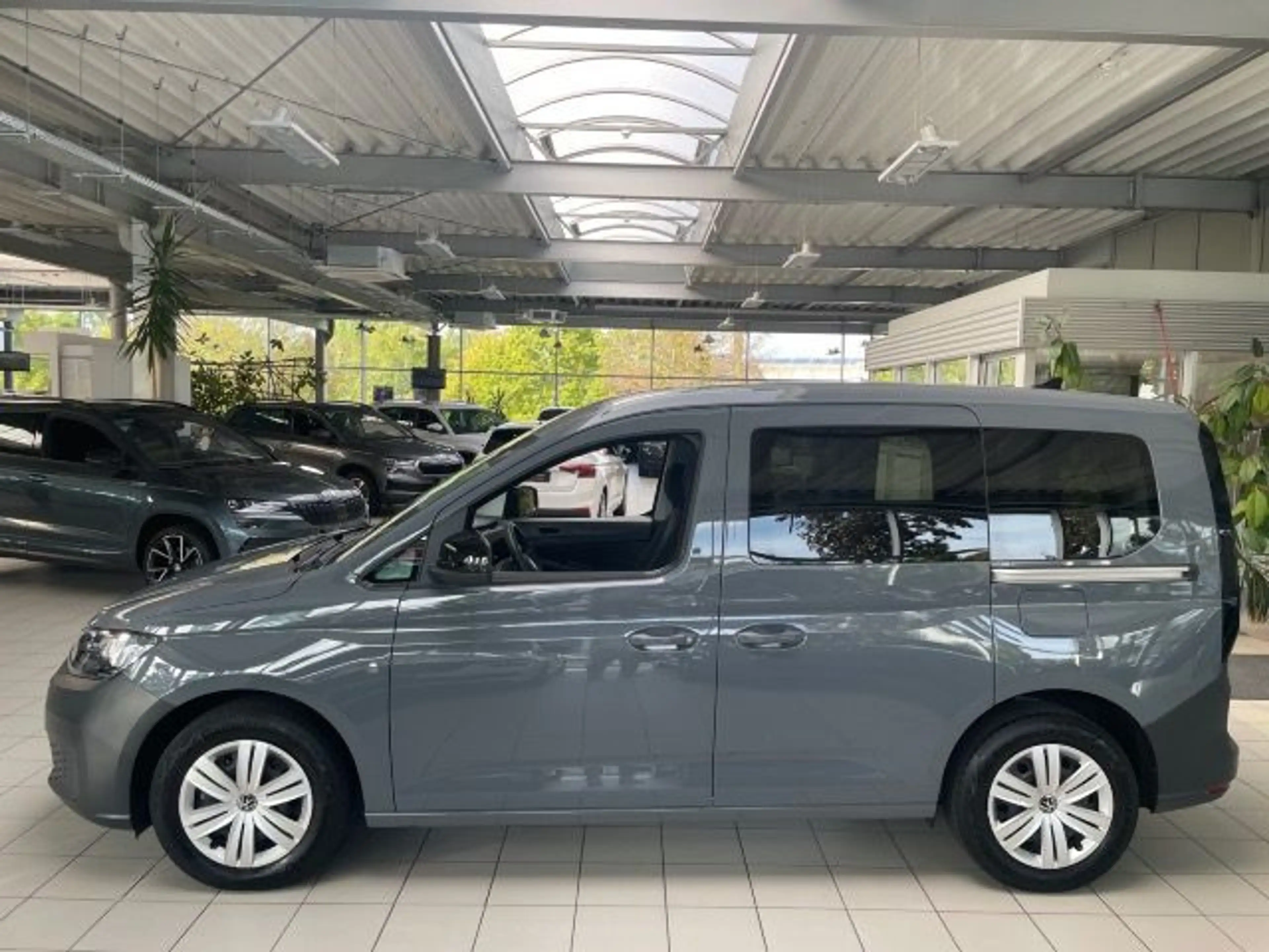 Volkswagen Caddy 1.5 TSI PDC Sitzheizung Bluetooth — photo 9