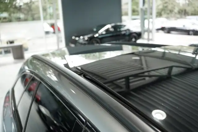 Mercedes-Benz C-Class view 12