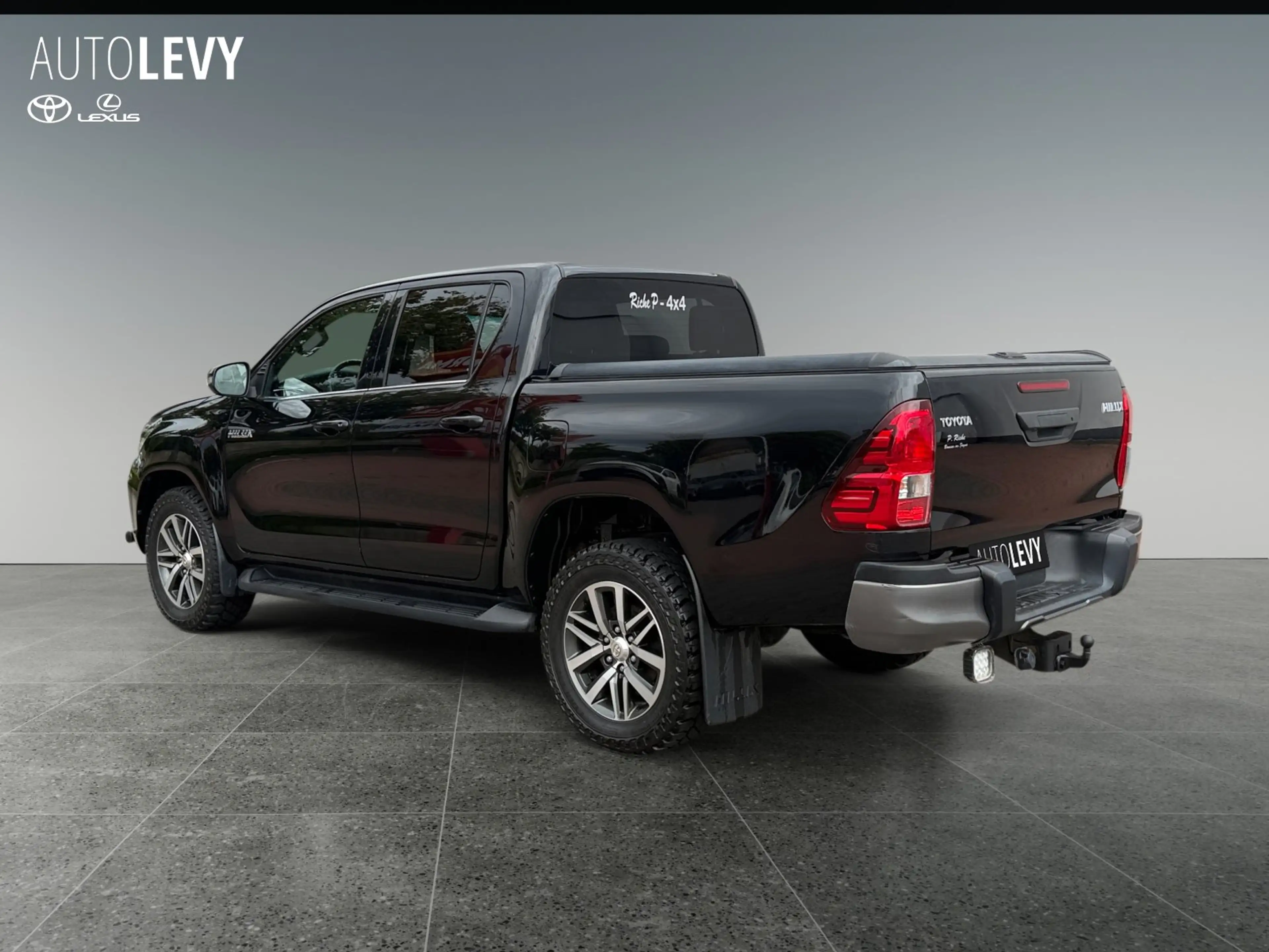 Toyota Hilux 2.4 D-4D 4x4 Double Cab Duty Comfort *AHK* — photo 4