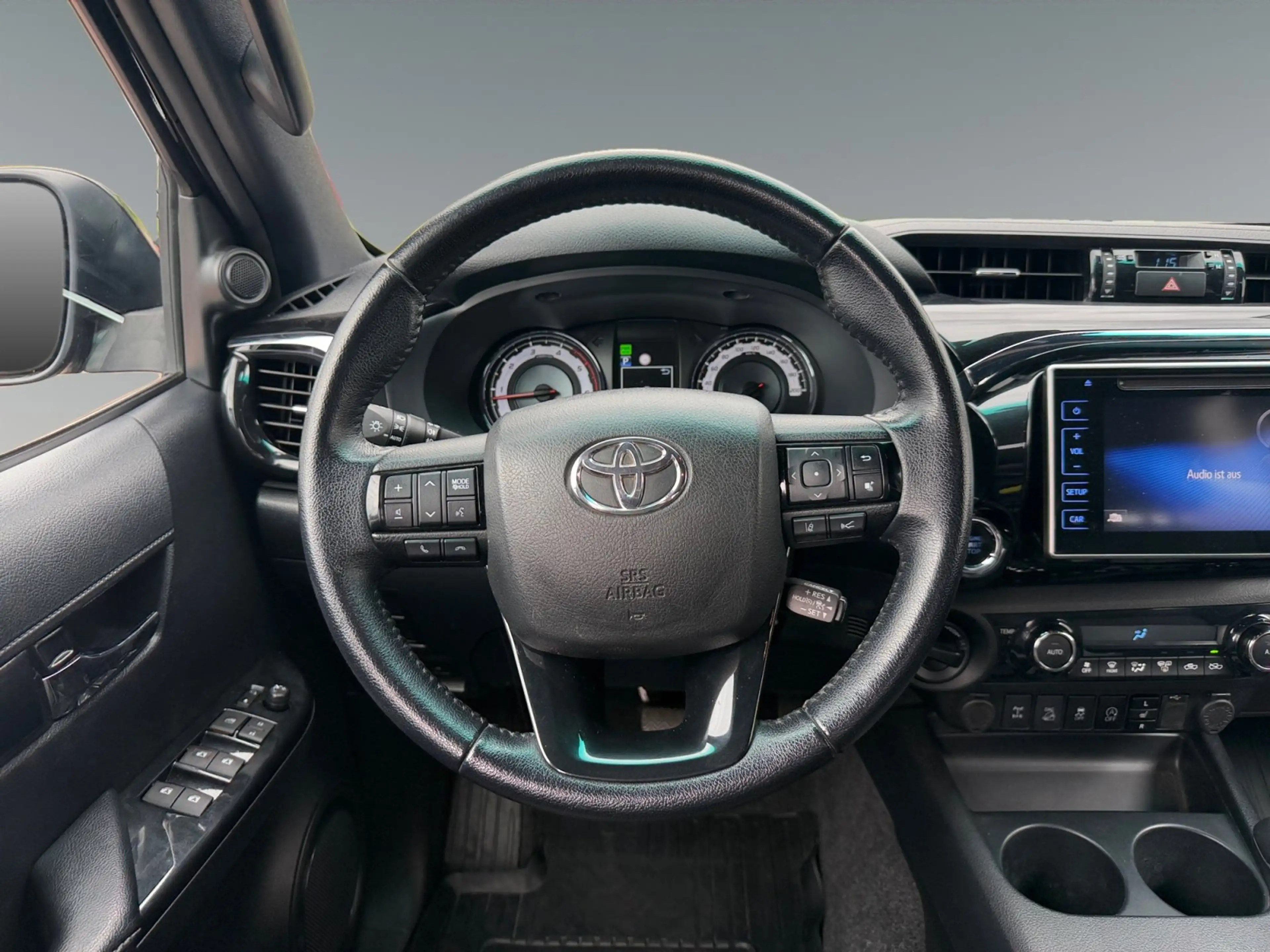 Toyota Hilux 2.4 D-4D 4x4 Double Cab Duty Comfort *AHK* — photo 13