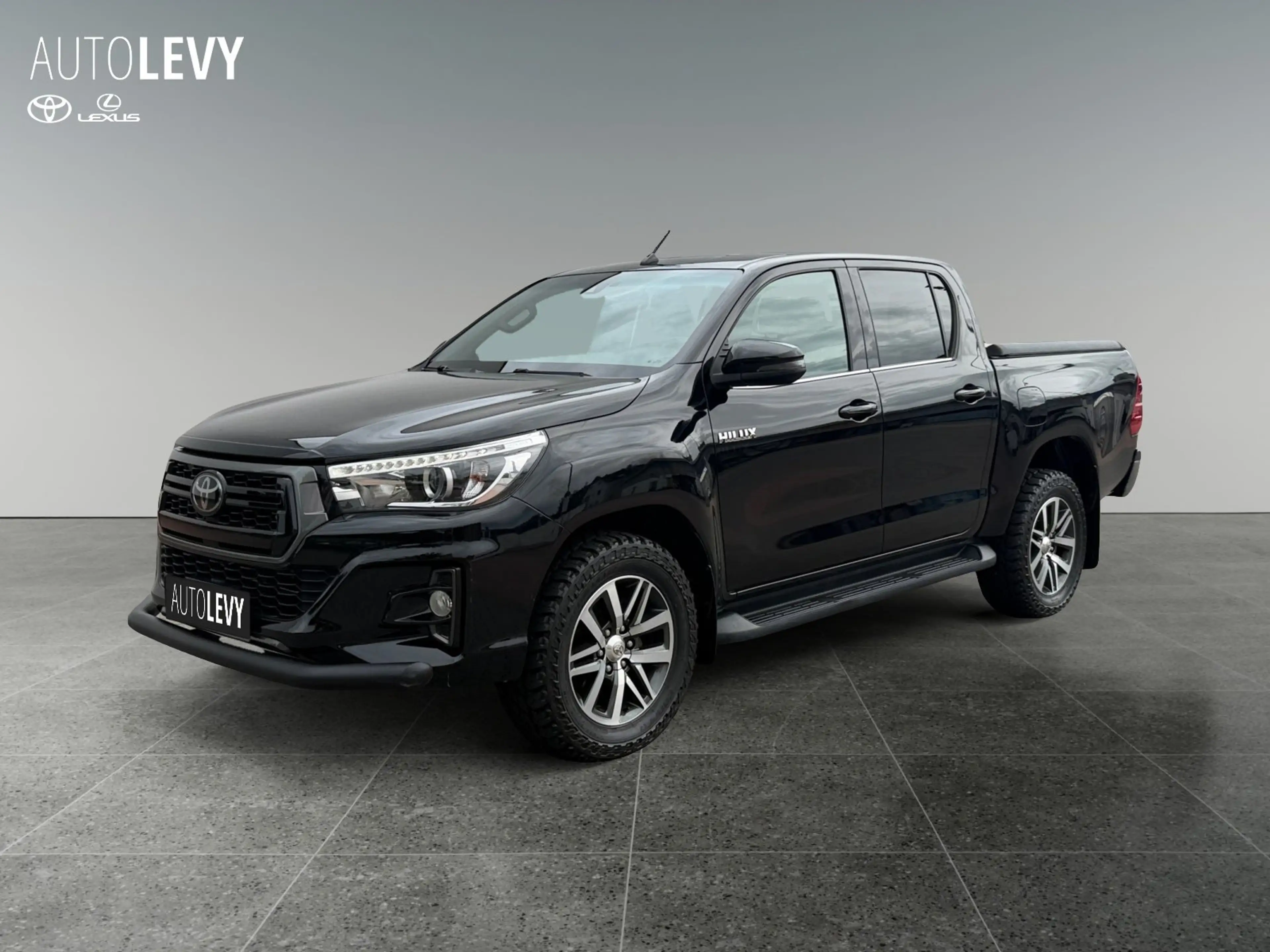 Toyota Hilux 2.4 D-4D 4x4 Double Cab Duty Comfort *AHK* — photo 2