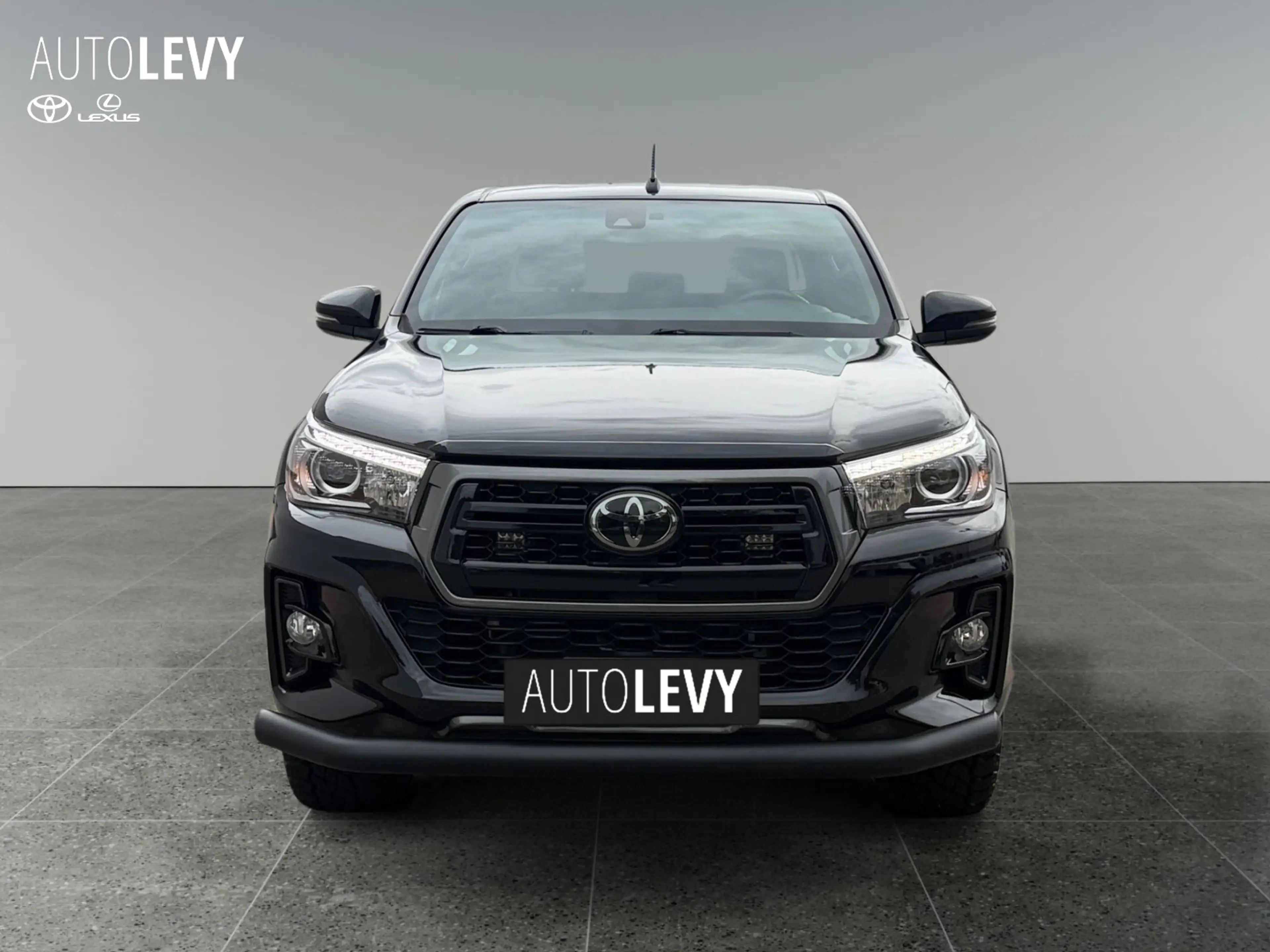 Toyota Hilux 2.4 D-4D 4x4 Double Cab Duty Comfort *AHK* — photo 9