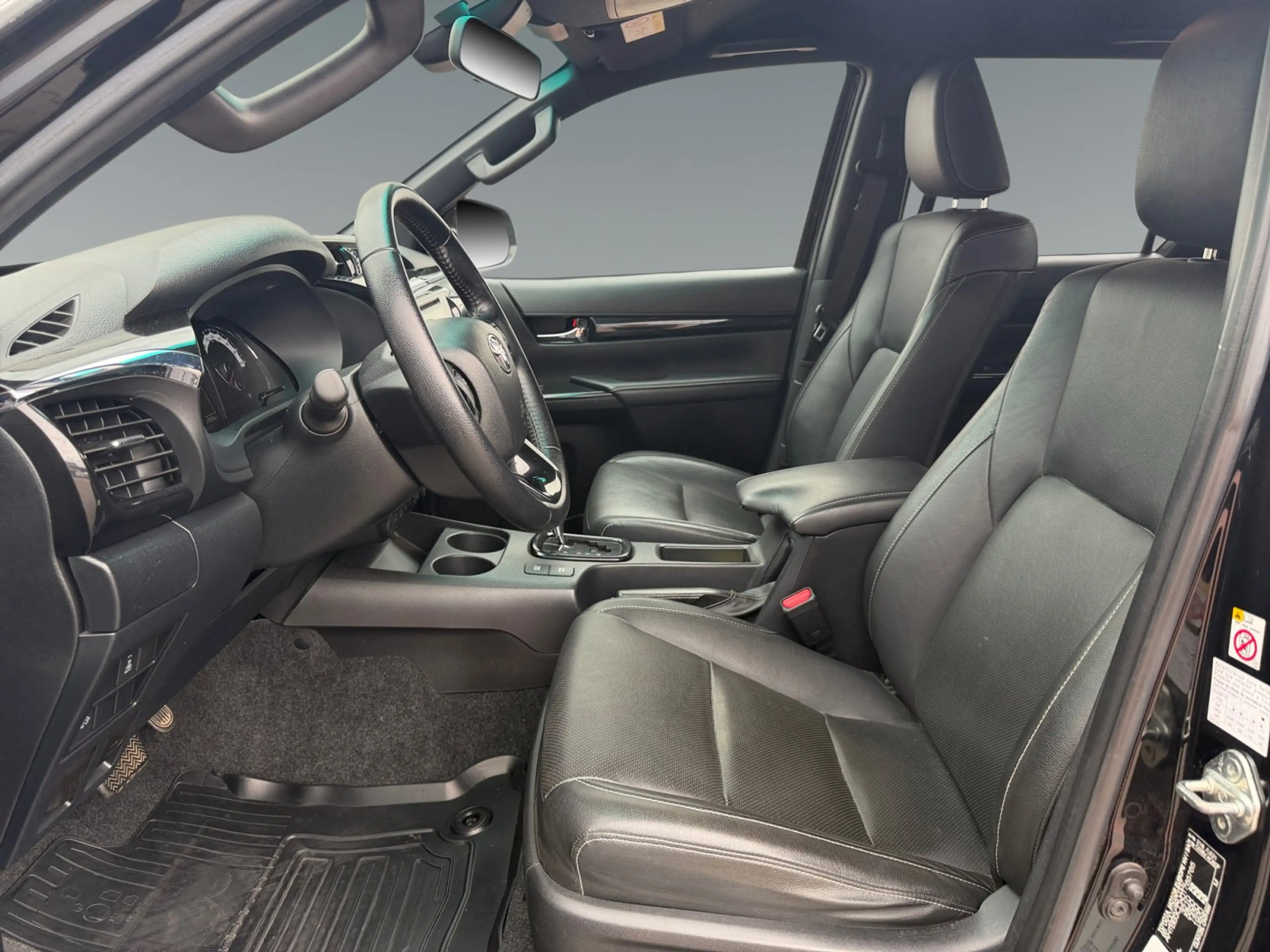 Toyota Hilux 2.4 D-4D 4x4 Double Cab Duty Comfort *AHK* — photo 10