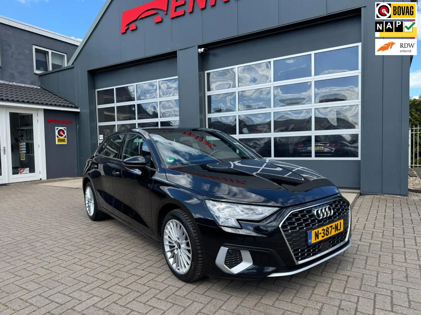 Audi A3 Sportback 30 TFSI Pro Line Edition one Sport / ACC Noir - 1