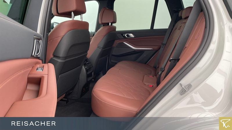 BMW X5 xDrive30d A M-Sport AHK LCPro ACC STH H&K 20" — photo 8