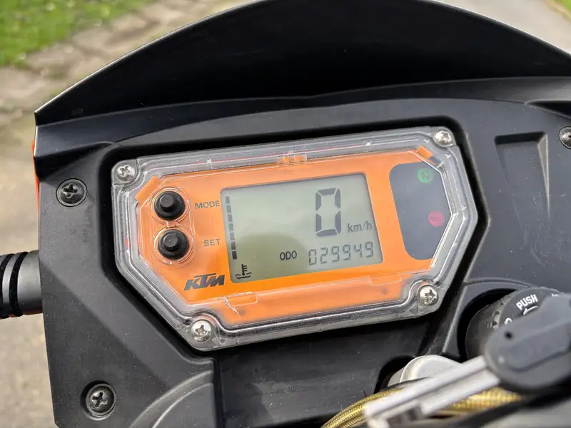 KTM 950 Supermoto - foto 8