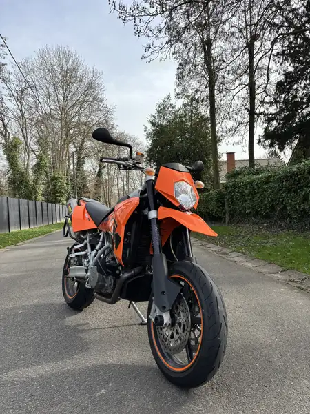 KTM 950 Supermoto - foto 3