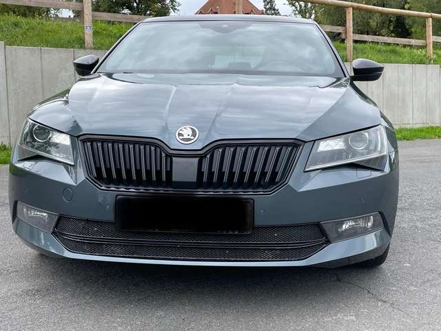 Imagine Skoda Superb Superb III Diesel 2.0 TDI 4x4 DSG Sportline