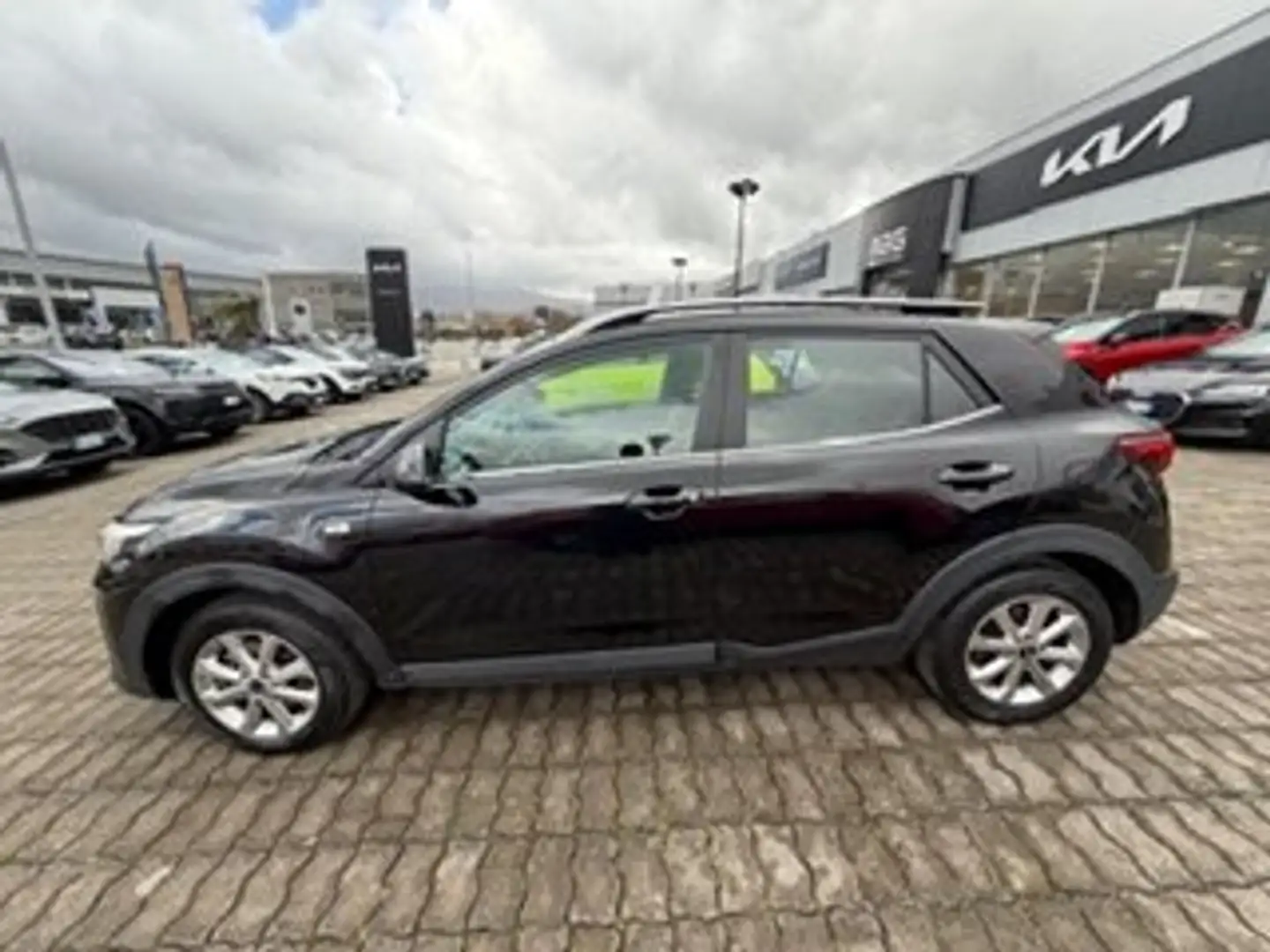 Kia Stonic Stonic 1.6 crdi Energy 115cv my18 Schwarz - 2