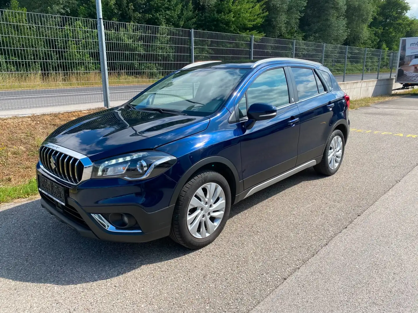 Suzuki SX4 S-Cross Shine Blau - 1