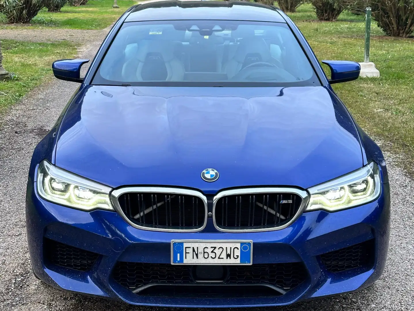 BMW M5 IVA Esposta Modrá - 1
