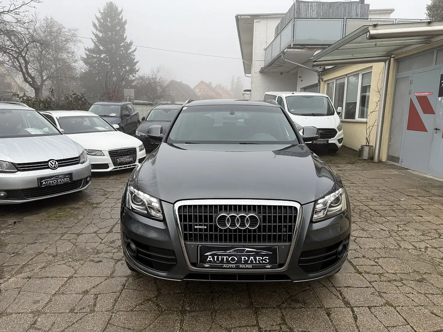 Audi Q5 2,0 TDI quattro-S LINE-NAVI-LEDER-1/3 ZINSFREI ... Grau - 2