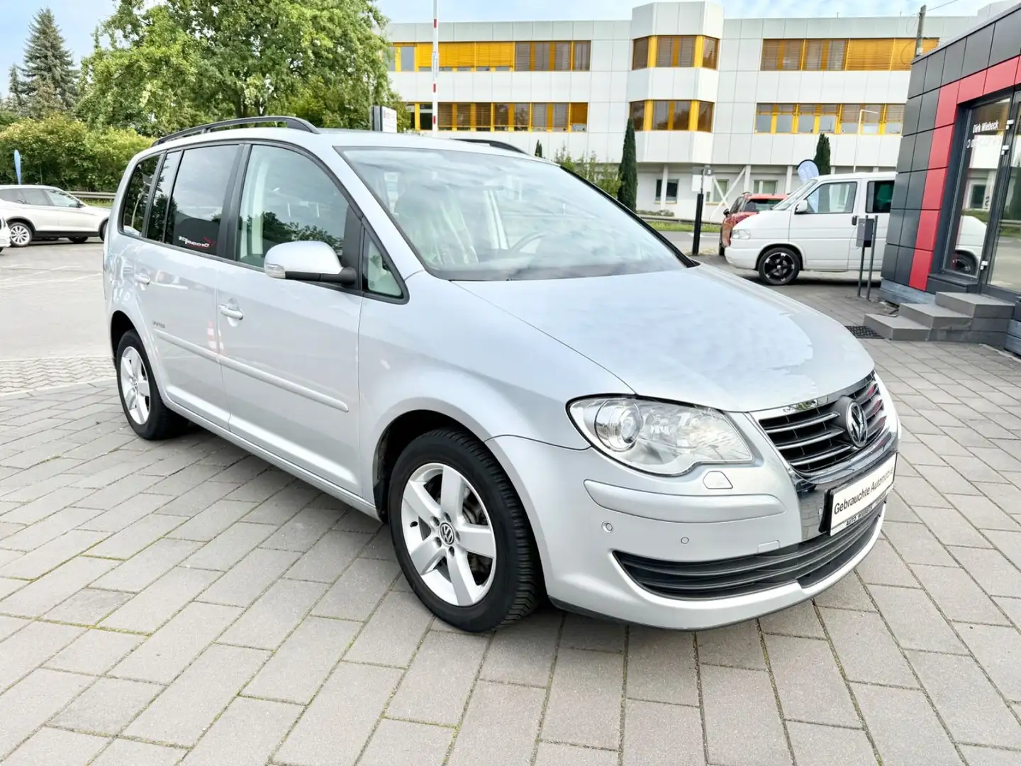 Volkswagen Touran United,Automatik,Klima Sitzheizung,Xenon, Silber - 2