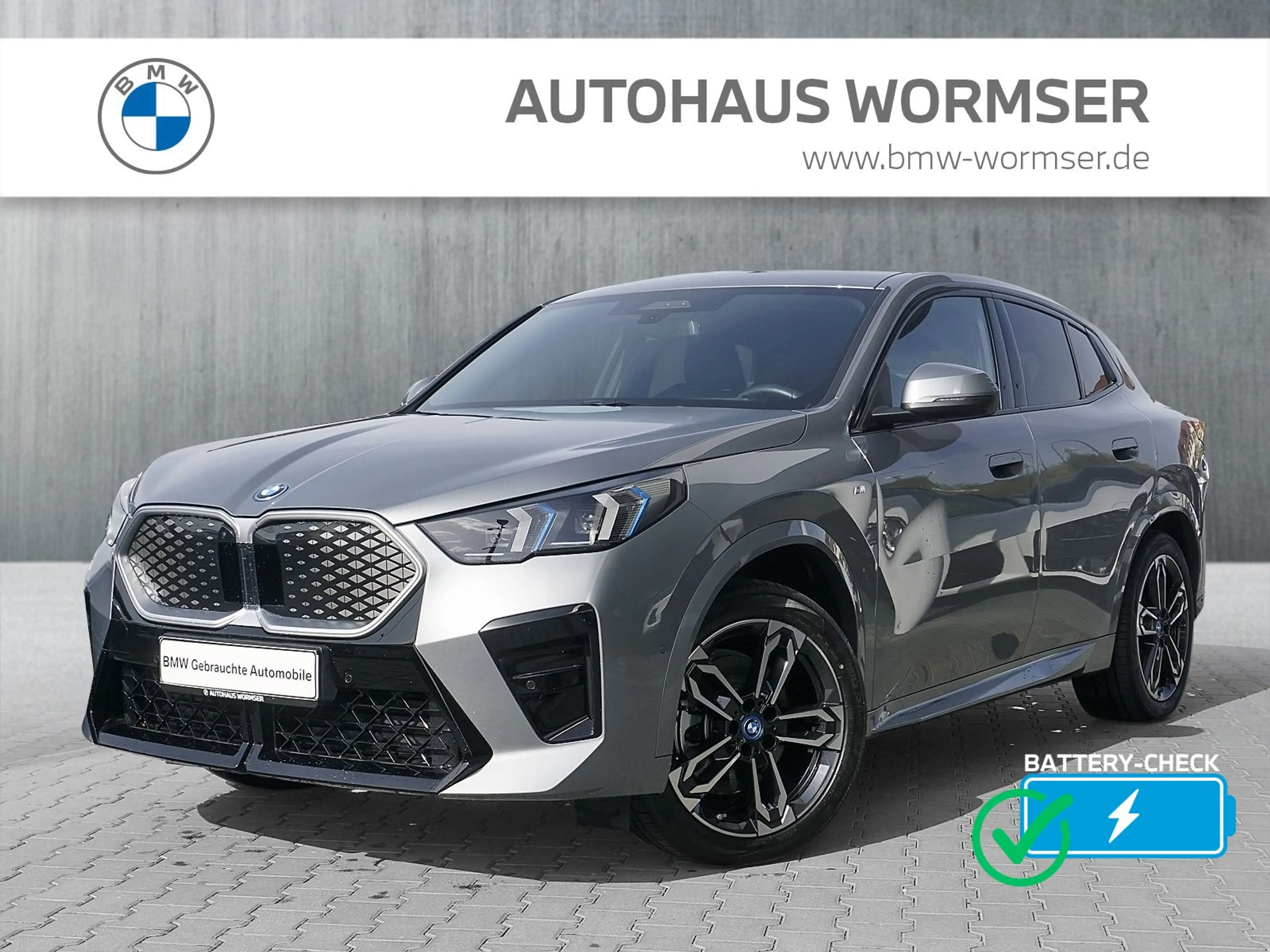 BMW iX2 xDrive30