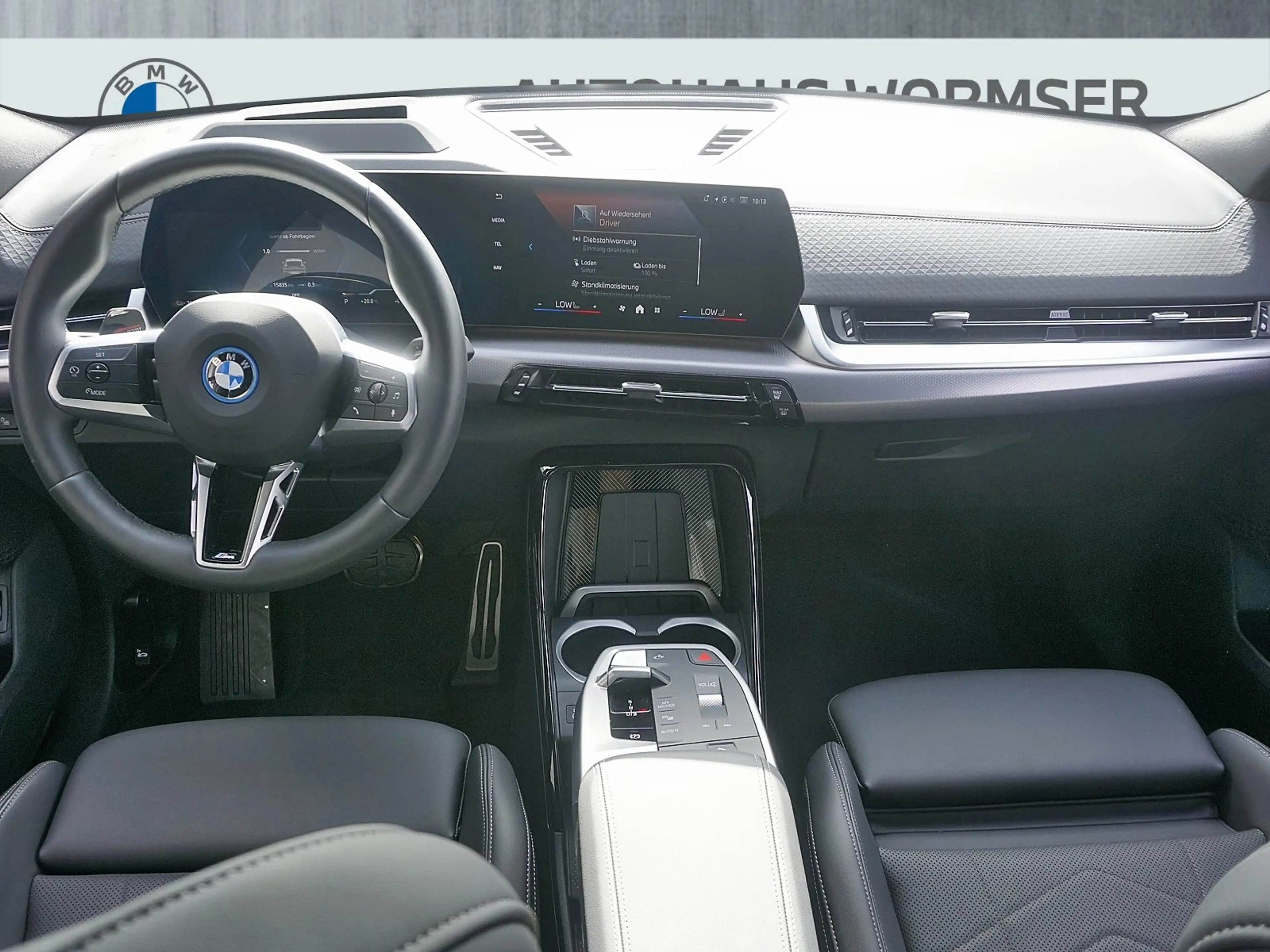 BMW iX2 xDrive30 — photo 12