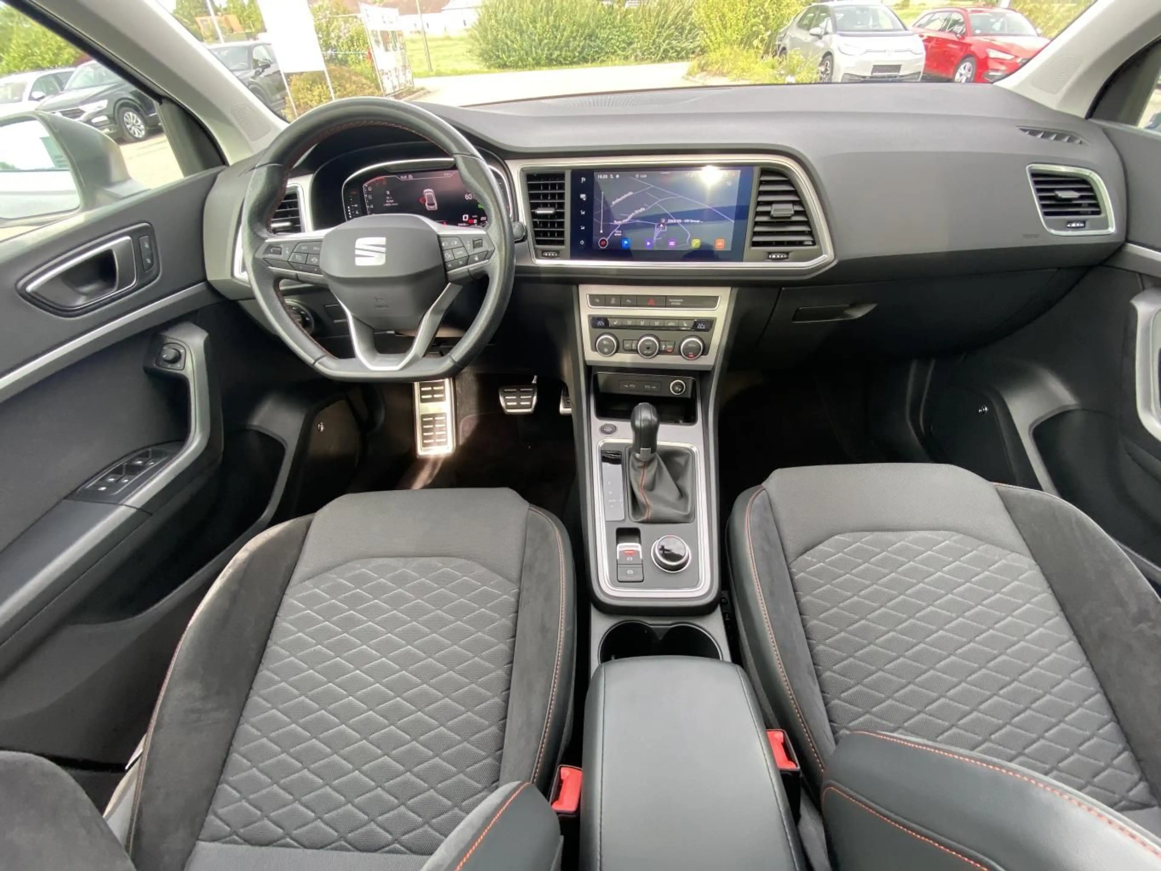 SEAT Ateca 1.5 TSI DSG FR 18"+PANORAMA+AHK+VIRTUAL-CO — photo 15