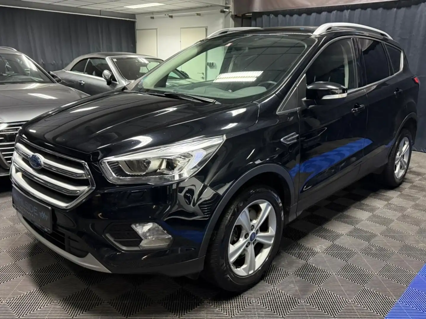 Ford Kuga Cool 1.5 TDCi Titanium Schwarz - 2