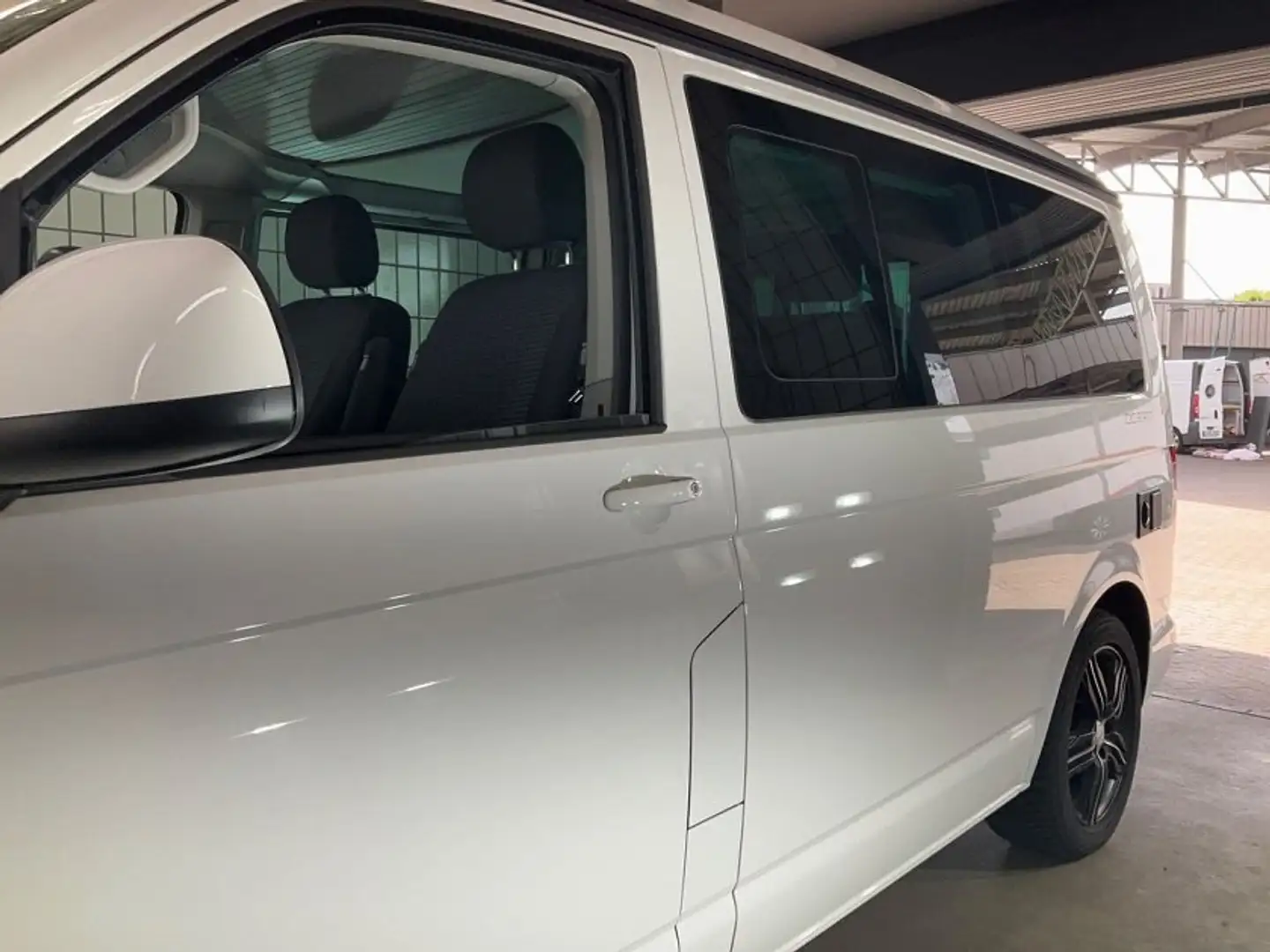 Volkswagen T6 California T6 California 2.0 TDI Ocean Alb - 1