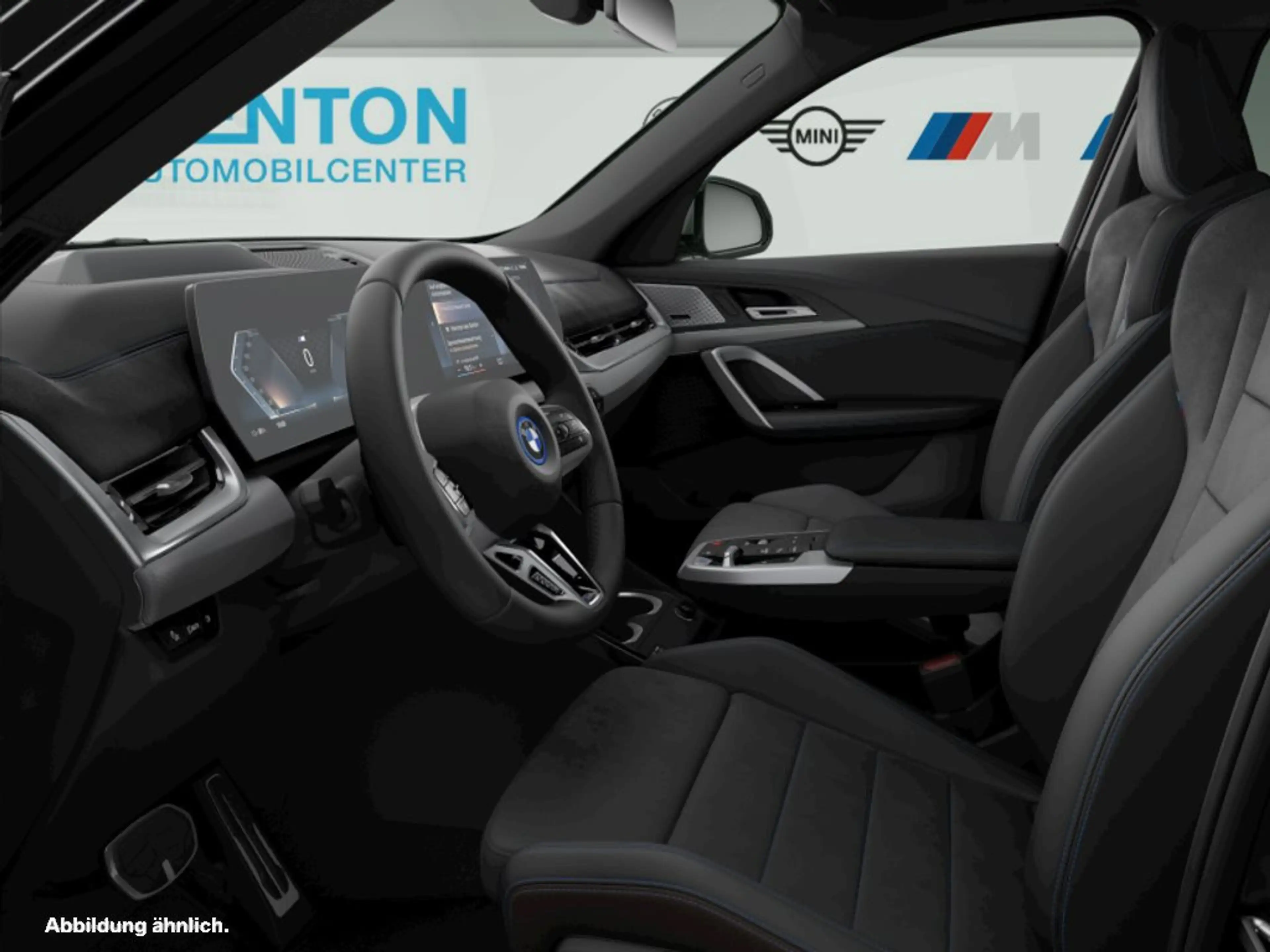 BMW iX1 xDrive30 — photo 4