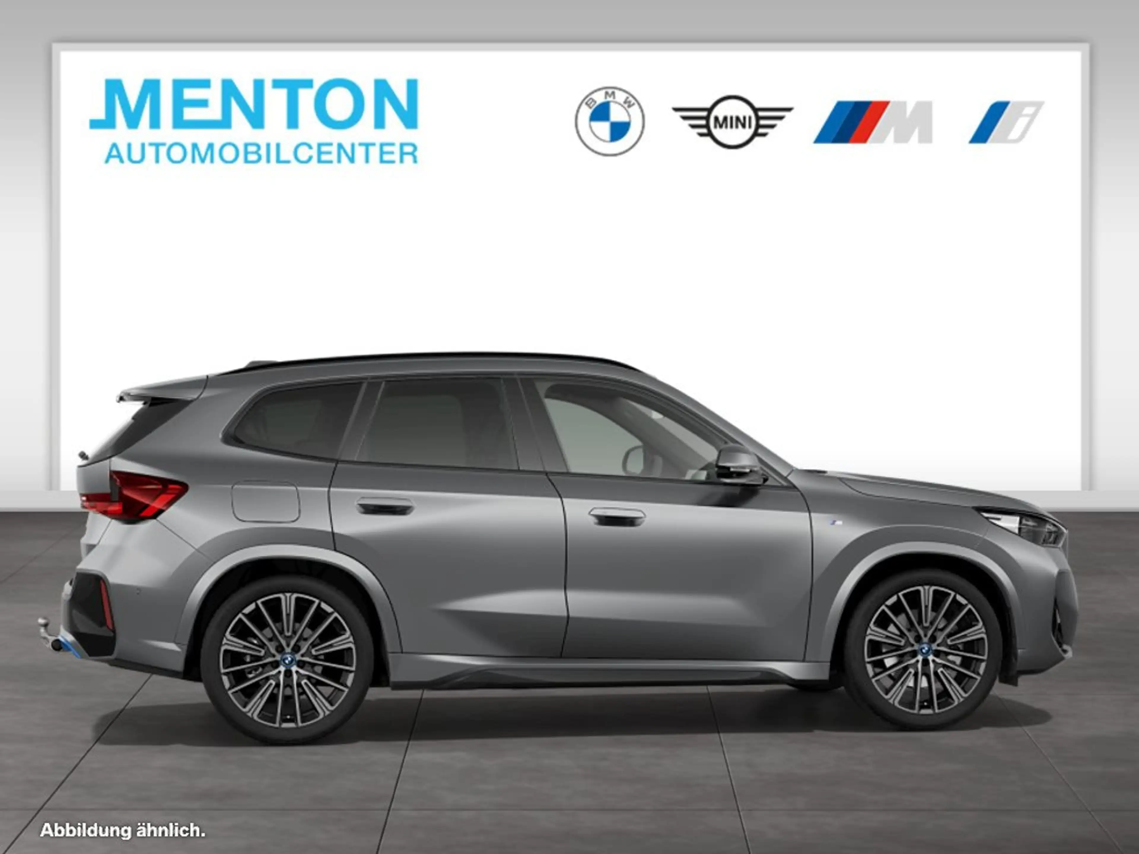 BMW iX1 xDrive30 — photo 9