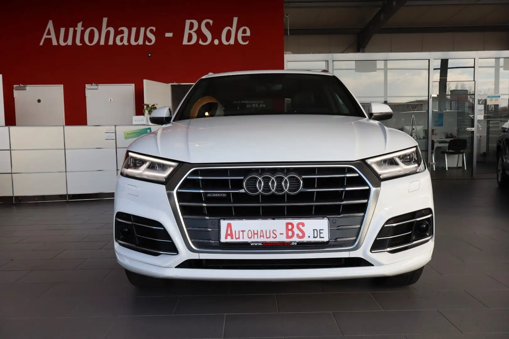 Audi Q5 40 TDI quattro S tronicNaviMATRIX,Pano,S-Line Weiß - 2