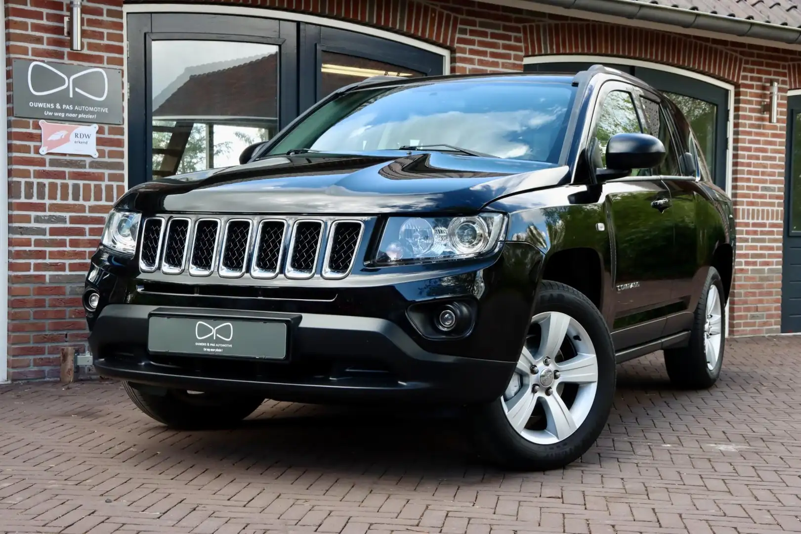Jeep Compass 2.0 Sport | AIRCO | BLUETOOTH | CRUISE CONTROL Fekete - 1
