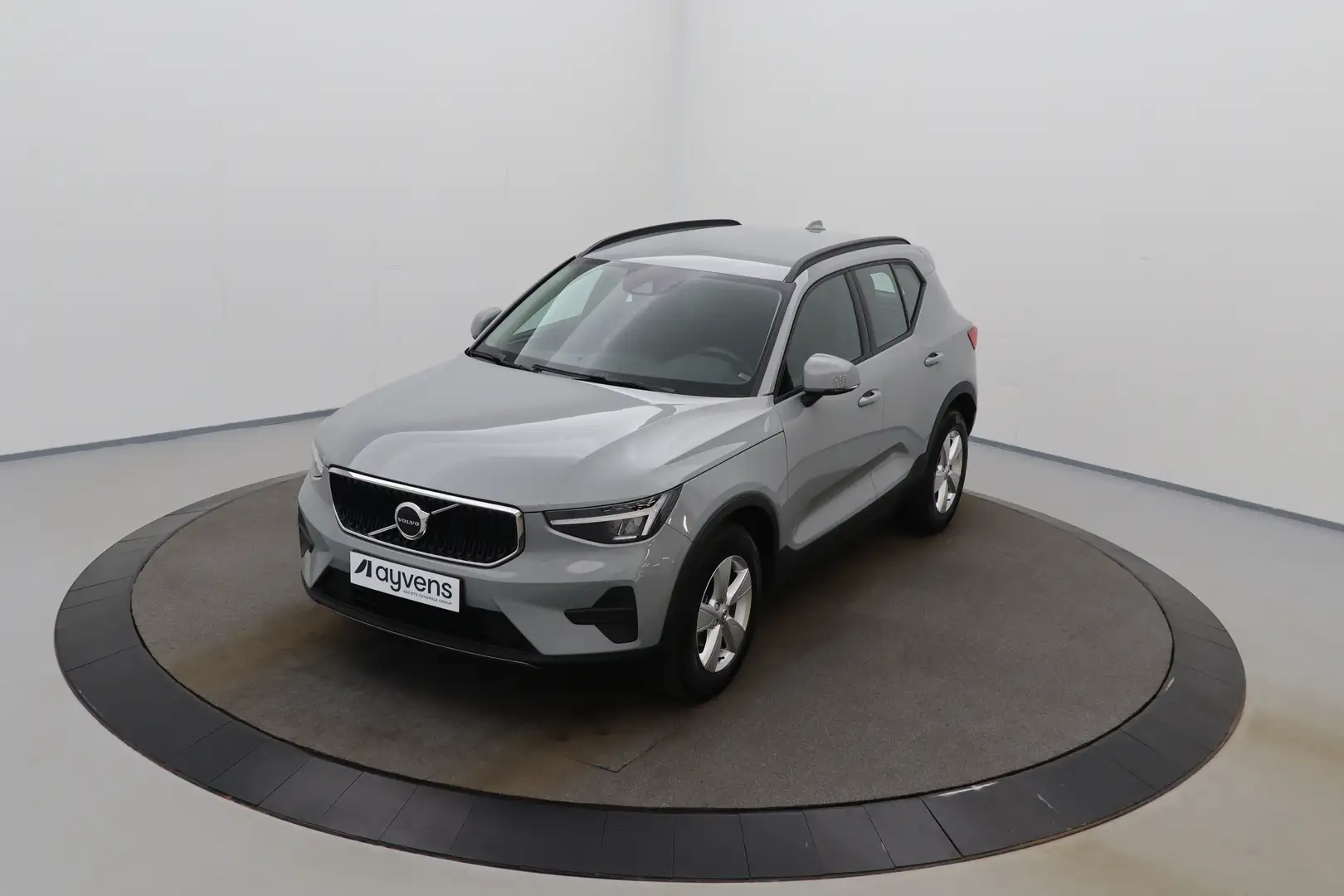 Volvo XC40 1.5 T2 Essential LED GPS PDC CAM Carplay CC Trekh. Gri - 1