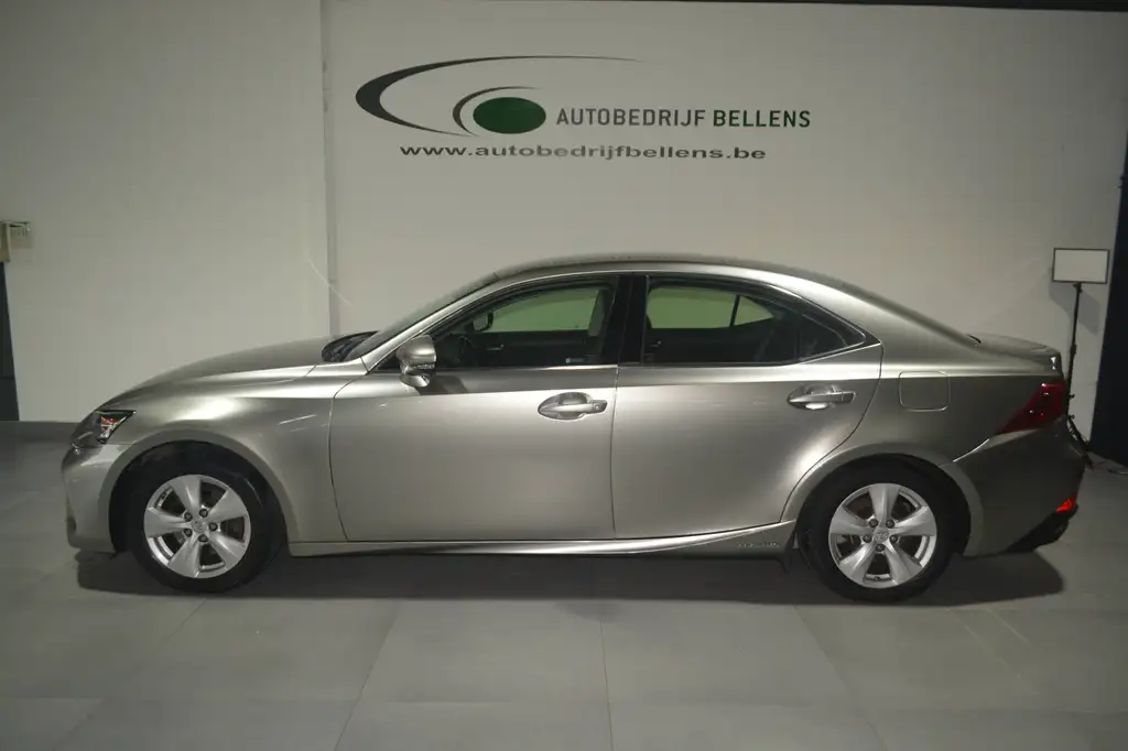 Lexus IS 300 2018 из Европы — купить под ключ